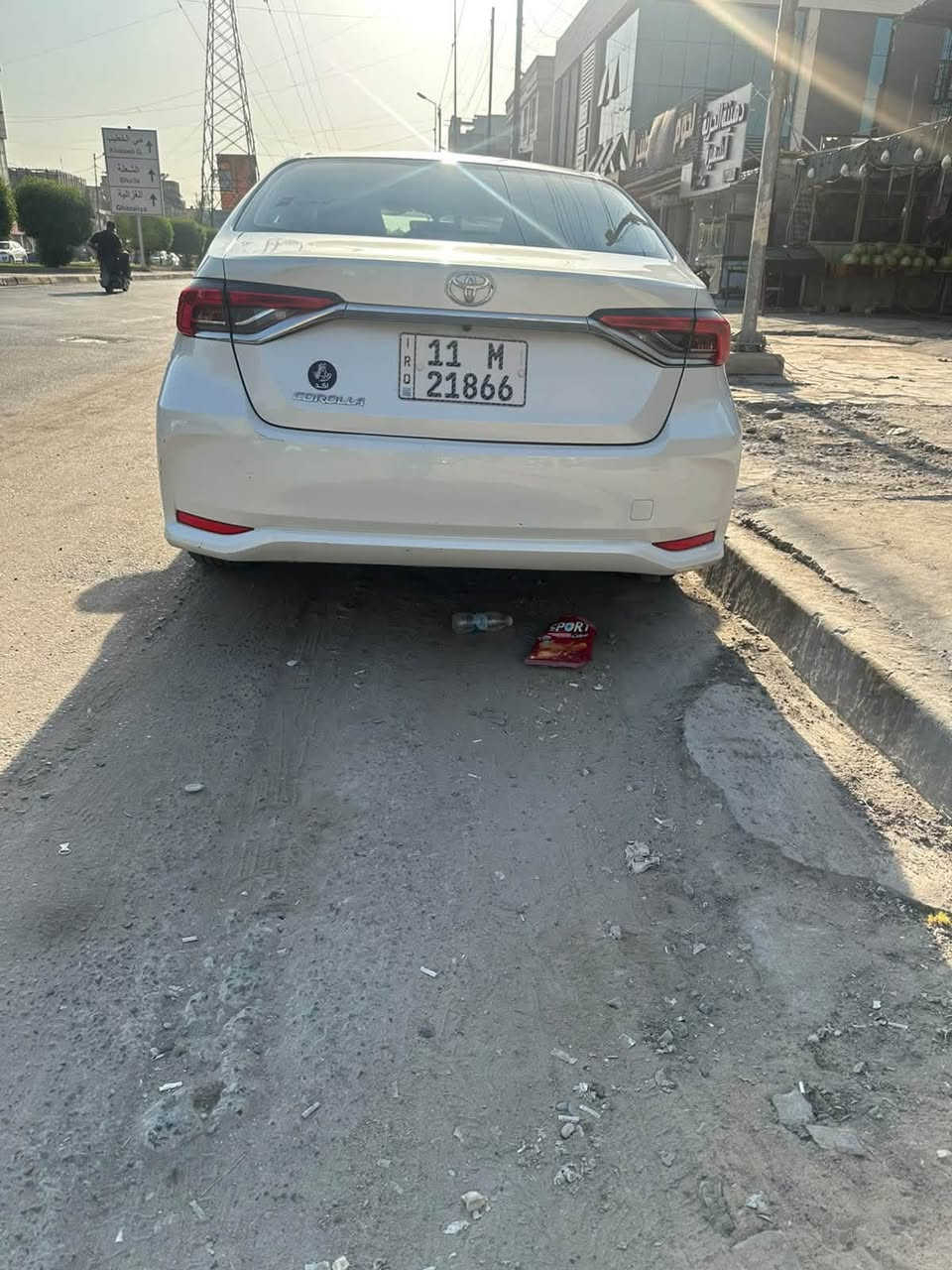 كورلا خليجي ساز
بيها ضربه بسيطه موجود صوره الضربه بلمنشور
ماشيه ٤٢ 
السياره كلش نضيفه 
***********
مكان السياره الحريه الدولعي
