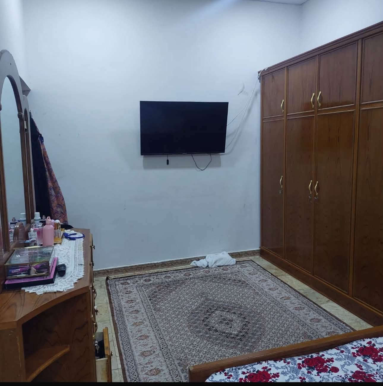 دار سكن في ياسين خريبط ٢٠٠ متر الزون الثاني بضهر شارع السناتر بناء طابوك يحتوي غرفتين وصالة ومطبخ واستقبال وصحيات وكراج السعر ٣٥٠ للاستفسار او الإعلان عن عقاراتكم يرجئ مراسلتنا على الارقام التاليه
***********
***********
عنوان المكتب ياسين خريبط قرب سما سنتر مقابل قاعه رومانتك عقارات البرهان
