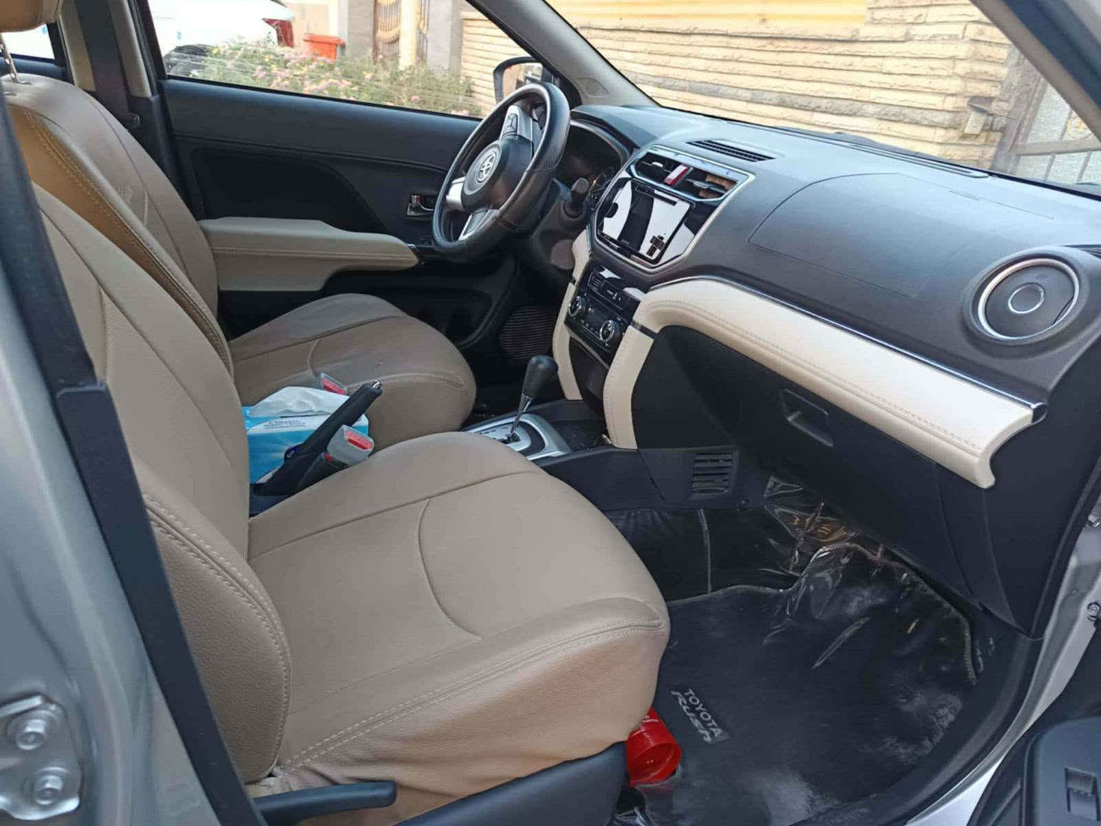 تويوتا روش TOYOTA0💯بيع ومراوس مراوس 
موديل 2023
المواصفات: خليجي 
 
السيارة 7راكب مريحة 
تحكم استيرن
بصمة تشغيل 
نظام اقتصادي الوقود ECO💯
نظام مانع انزلاق ABS
نظام الثبات الإلكتروني ESP
كير اوتوماتيك
دشبول خياط
داخل لونين
تبريد خلفي منفصل

سبعة راكب
ستة ايرباك
حساس خلفي
اشارة بالمري
لد نهاري
لايت زنون(عالي+ناصي) LED
بك لايت LED
بك لايت ضبابي
خمسة ويل 
مدخل
‏BLUETOOTH 

 سياره مال جناي
ماشييه 24

الاتصال***********
او المراسله خاص
