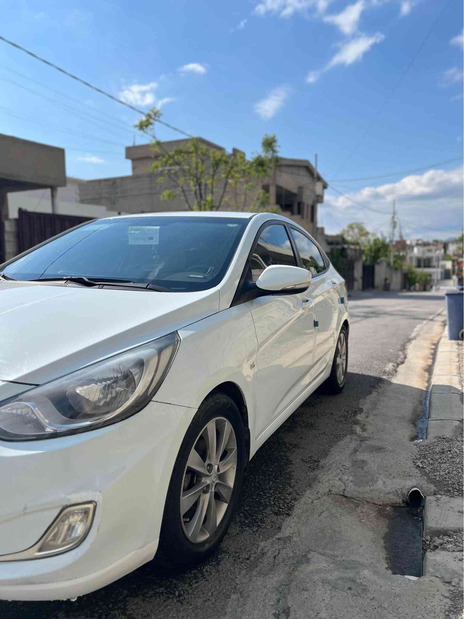 هۆندا ئەکسێنت 2012

بێ سبوخ
مەکینە گەورە 1.6L
گێڕ و مەکینە بەشەرت نە کرایتەوە
 150 هەزار کیلۆمەتر ڕۆیشتیە
سوکان ڤۆلیۆم
گێر تۆماتیک
تەبریت
سەیارەیەکی تا بڵێی جوانە

WhatsApp & vibar/ ***********
شوێن / سۆران أربيل, العراق
