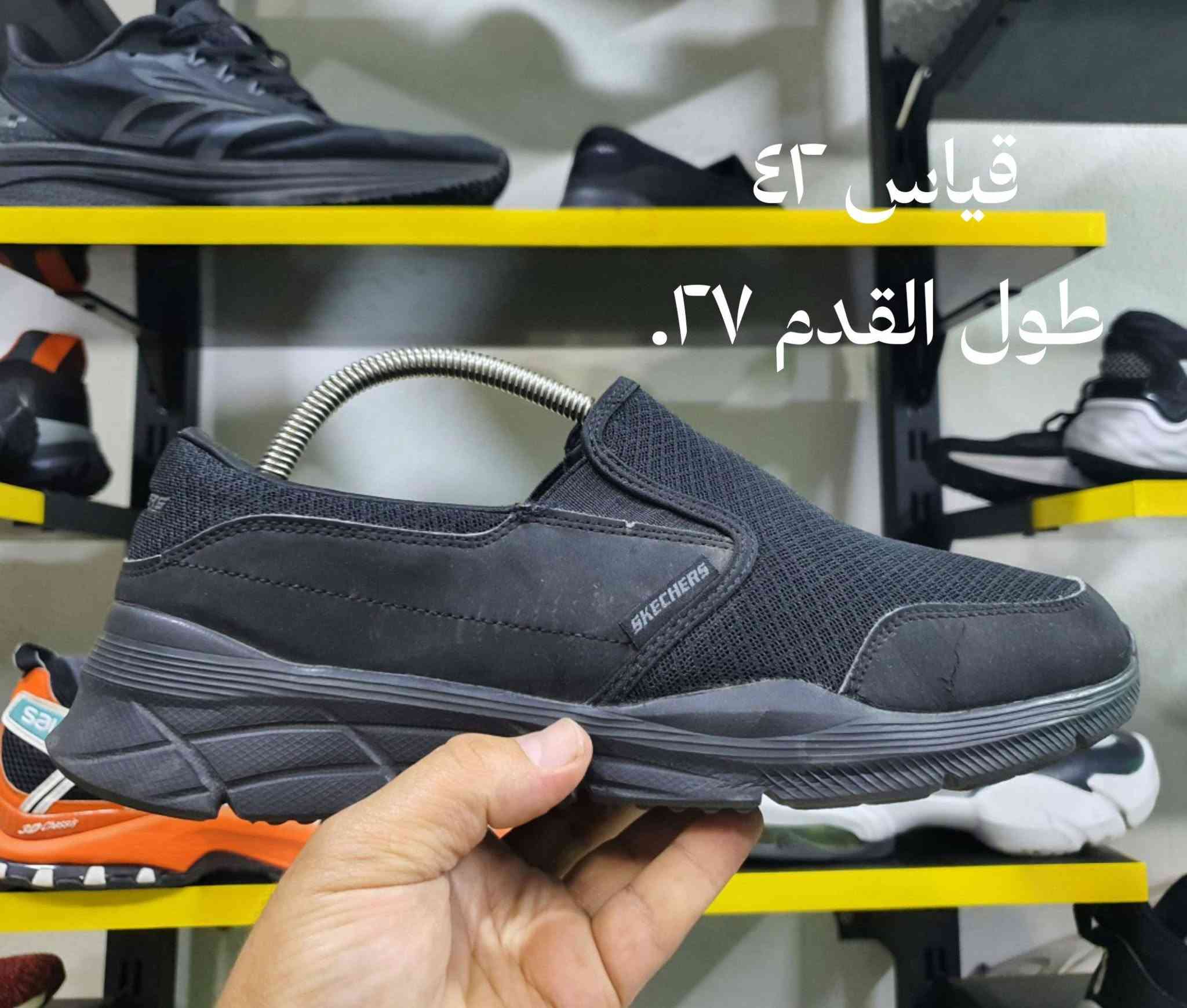 وصوول وجبة جديدة السعر مناسب ب٢٥ الف 
التواصل عالماسنجر أو الواتس اب ب٧٧٠٠٣٢٩٤٩٧
يوجد توصيل

نص مكتوب في الصور:
- قياس 43
- طول القدم 26.5
- قياس 44
- طول القدم 28
- قياس ٤٣
- طول القدم ٢٧.
- طول القدم ٢٦.٥
- قياس ٤٣.٥ طول القدم ٢٧