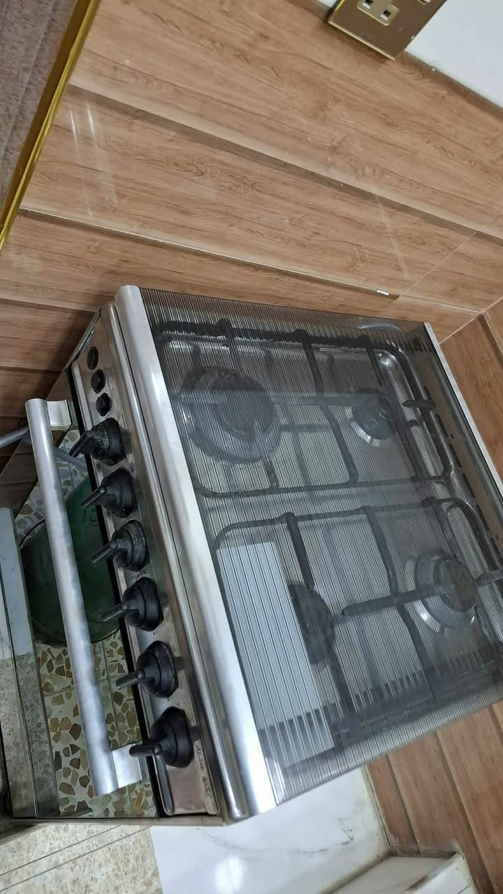 *للبيع: طباخ ماركة تكنو عشتار* 🔥
*الحالة*: نظيف جداً - استعمال قليل  
*المواصفات*:
- شغال كامل: العيون + الفرن 
- نظام بوري
- الفرن فوق وتحت كل واحد على حدة

*السعر*: *80 ألف دينار* فقط

للاستفسار والشراء على الرقم
***********
