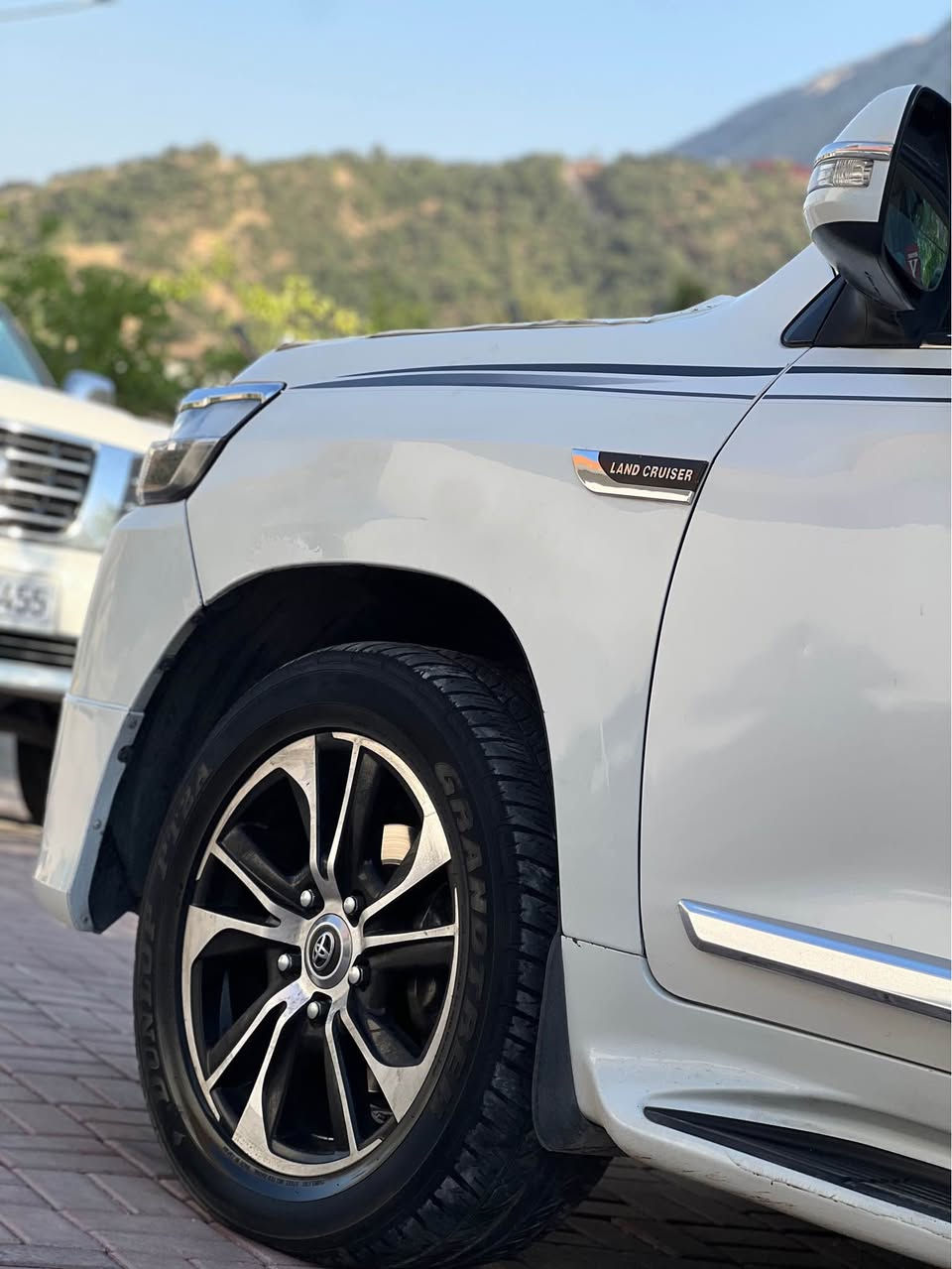 وەنەوشە ٢٠١٣ کراوە بە ٢٠٢١ 
V6
حیزام بۆیاخە پیش و پشتی کەپسە 
مەکینە و گێڕ بەشەرت 
هەموو شتێک بەشەرت 
سعری ٣٢٠ گەڵا و معامەلە

*********** السليمانية, العراق
