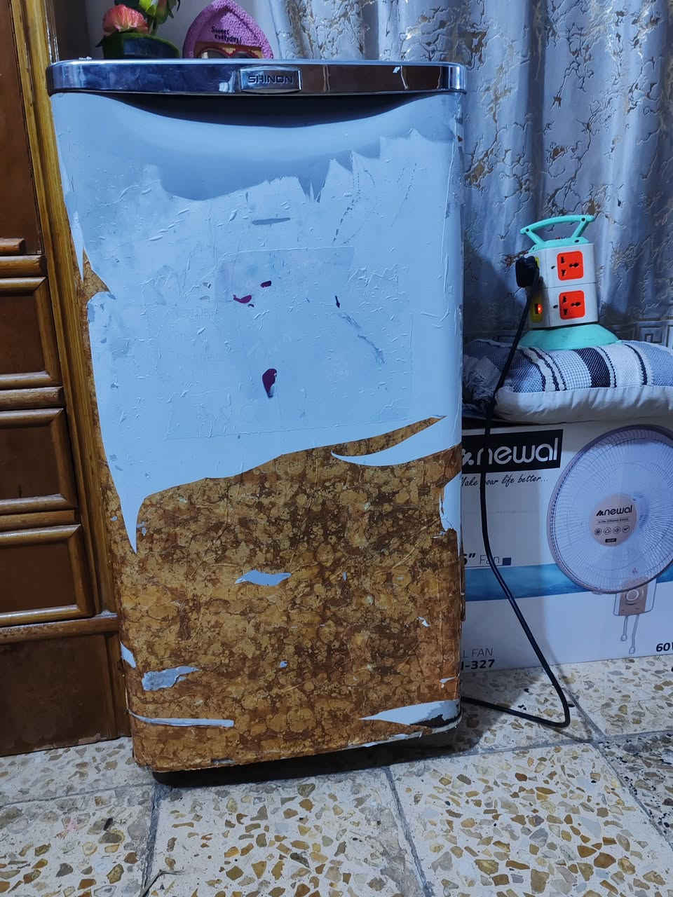 ثلاجه الحجم الصغير للبيع علفحص شرط لتجميد والتبريد فوول لفول مكاني نجف حي العسكري سعر ٣٥  تواصل َواتساب ***********
