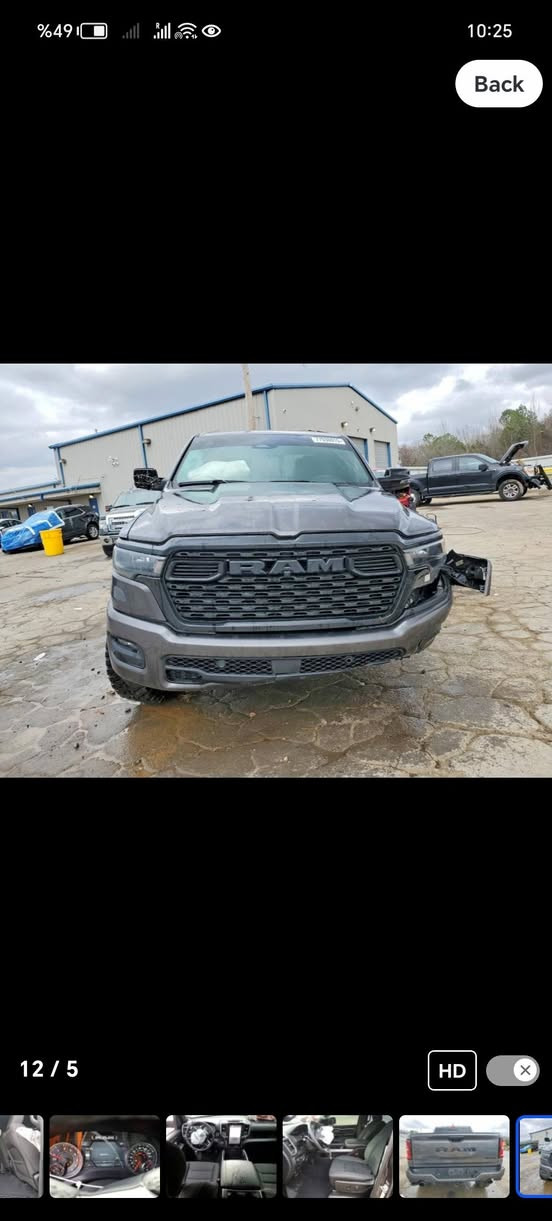 السلام عليكم للبيع دوج رام 2025
BIG HORN

6V 3.0 TOWIN TURBO

مواصفات معروفه

حادثها موضح في الصور ميكانيك يسار وبارد يصير بيها فقط

سيارة جايه ع شمال ابيع مكمرك واصل اربيل
***********
