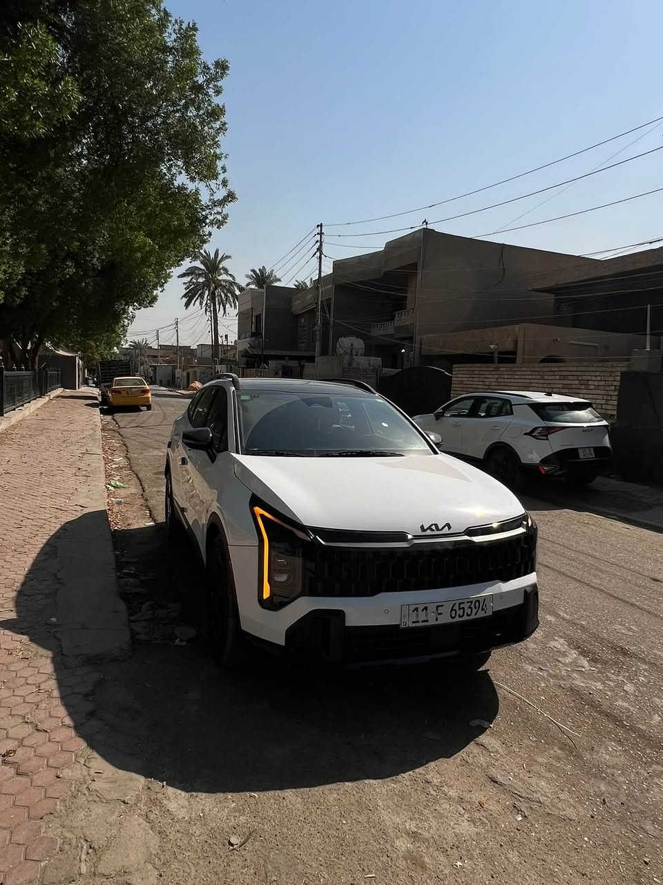 السلام عليكم
#للبيع KIA SPORTAGE X LINE موديل 2026
السياره حادثها مبدل جاملغ ومصبوغ الباب ربع فقط بدون ايرباك بدون شواصي بدون لغود شرط الفحص 
ماشيه 5 الاف
مرقمه بغداد
السعر 248 وبيها مجال بسيط كلش 
***********
