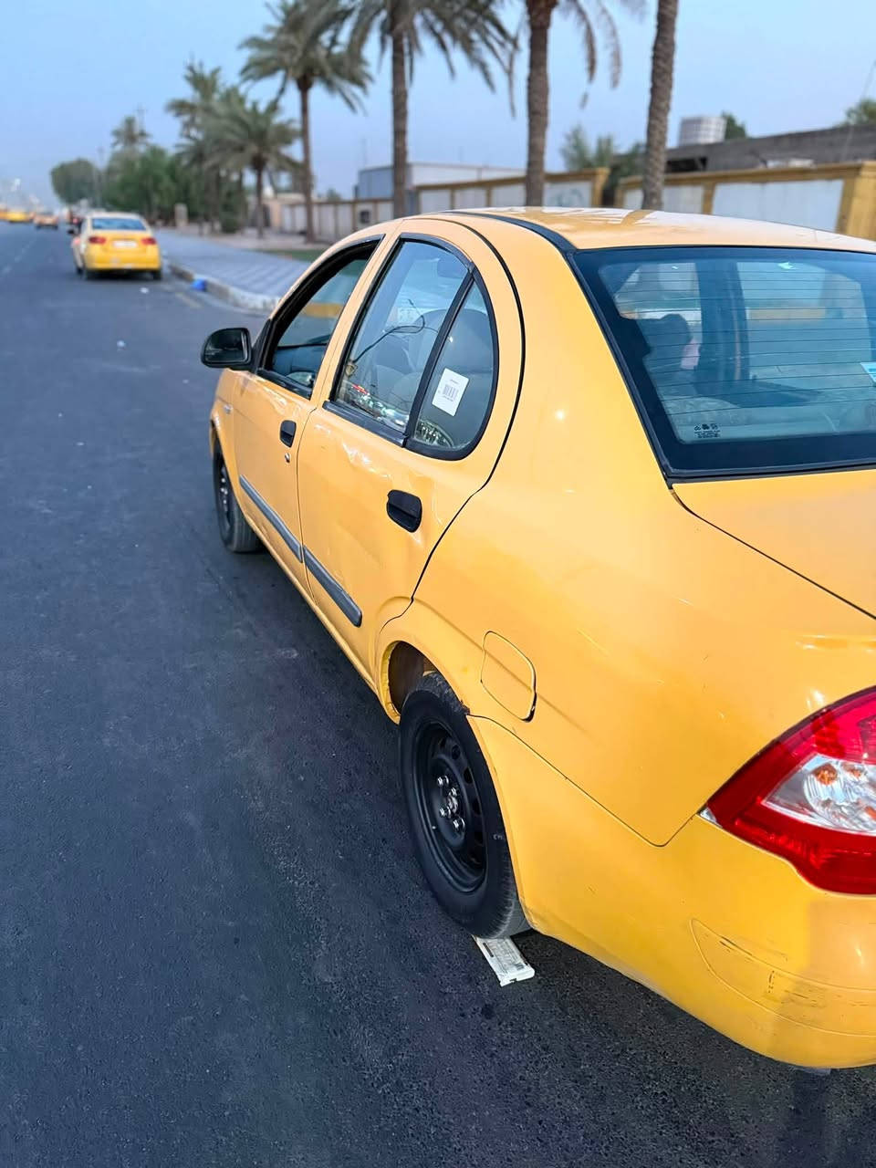 طيبه موديل 16 
سنويه باسمي تحويل ثاني يوم 
بيها طخه بل جاملغ الأمامي جهت السايق وبيها بارد بل باب الخلفي مكينه كير خير من الله السياره جاهزه من كلشي كبل لشارع عارضها ب 35 ورقه قفل 
التواصل 
***********
