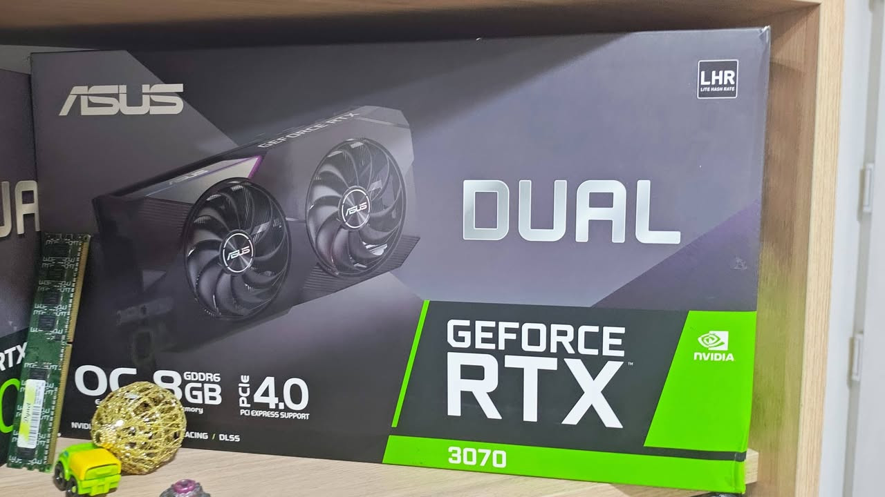 سلام عليكم للبيع كرت شاشة RTX 3070 8GB ASUS نظيففف بحالة الوكالة الكارتونه موجودة حتى لزكات المراوح موجودة 
مكاني بغداد المنصور 
السعر 490 وبي مجال بسيط جدا
للتواصل خاص او واتساب ***********2
