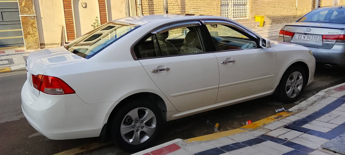 أوبتيما • ٢٠٠٩ • فتحة سقف