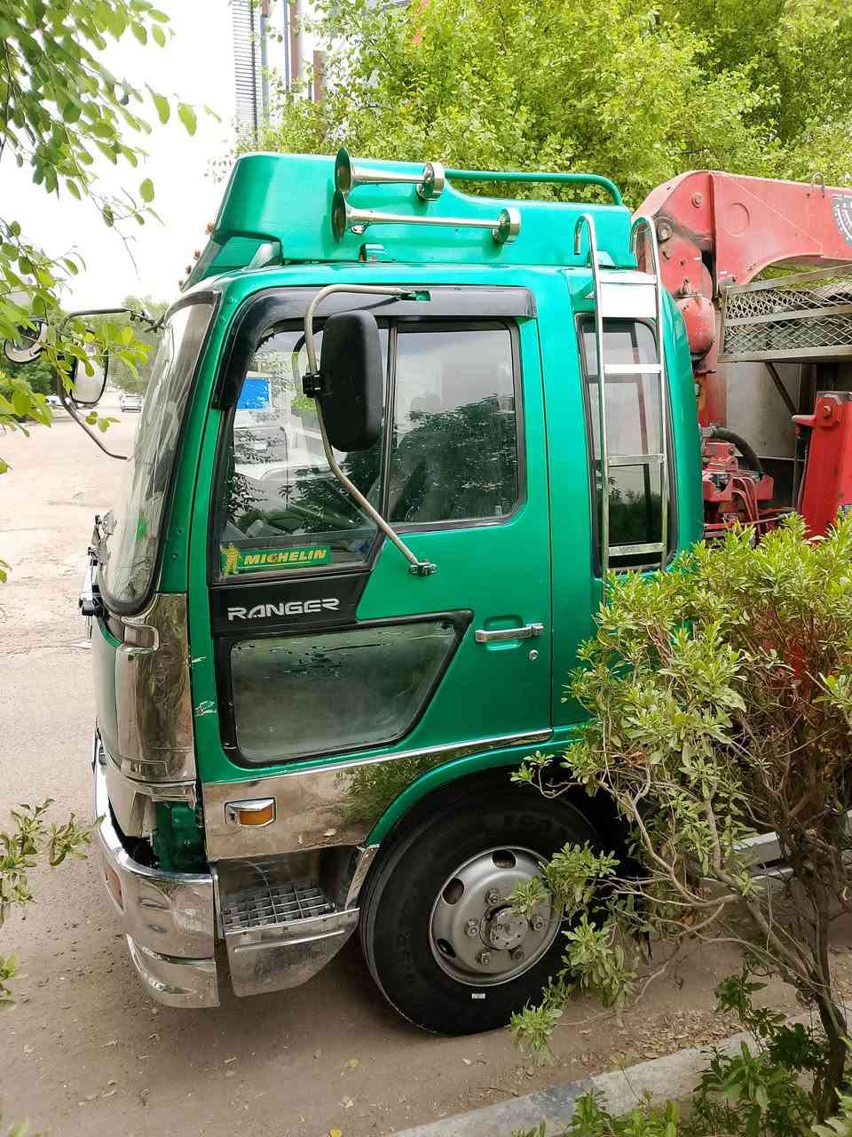 سلام عليكم للبيع هينو كرين 4طن كرين بلسنويه موديل 91العنوان بغداد العامريه السعر 185وبيهه مجال الطيبين السياره فقط صرف مامتواجد ع خاص رقم الهاتف ***********ابو احمد

