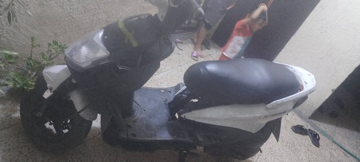 بلاش مستعجل
٣٥٠ وبيه مجال
بغداد مدينة الصدر
***********
