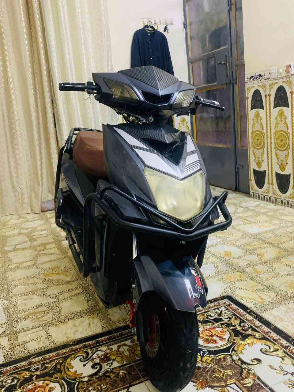السلام عليكم دراجه شحن للبيع سكنس دراجه نضيفه وخير من الله مابيه اي نقوصات النضافه 100/100 الملف 3000 6 بطاريات مسطره بيه نضام بك اشاير هورن لايت عالي وناصي نشرات مسجل السعر 350 وبيه مجال الرقم *********** المكان بغداد
