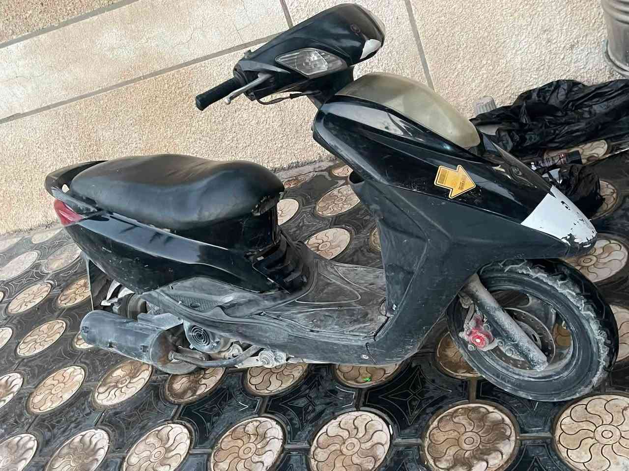 السلام عليكم دراجه بريز شغاله كامله مابيه اي نقص السعر 500 العنوان بغداد التواصل ***********
