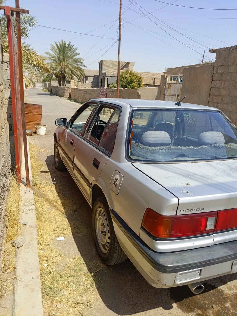 السلام عليكم هوندا سيفك موديل 1991 امسجله بيها اوراق ماندل صاحبها محرك وكير شرط نشاط فول كهربائيات كلها شغاله حتا التنته داخل وخارج نظيف شوفت عينك وين ماتريد روح بيها السعر 15 وبيها مجال شعندك امراوس حسب القناعه التصال *********** مكاني الشرقاط
