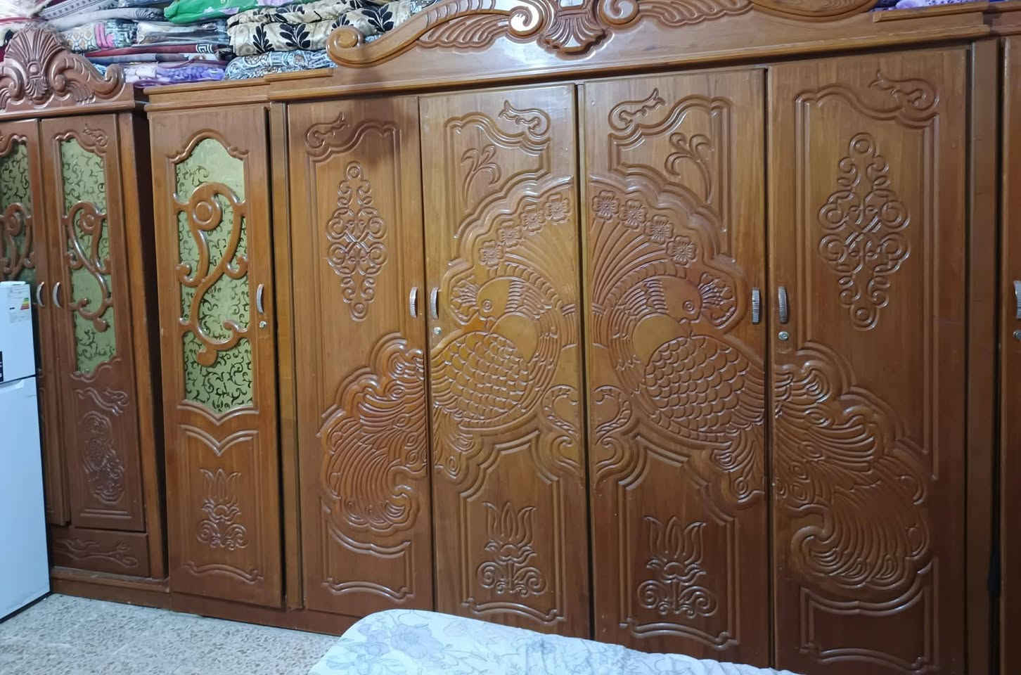 غرفة عراقي • تصميم تركي • ميز شاشة