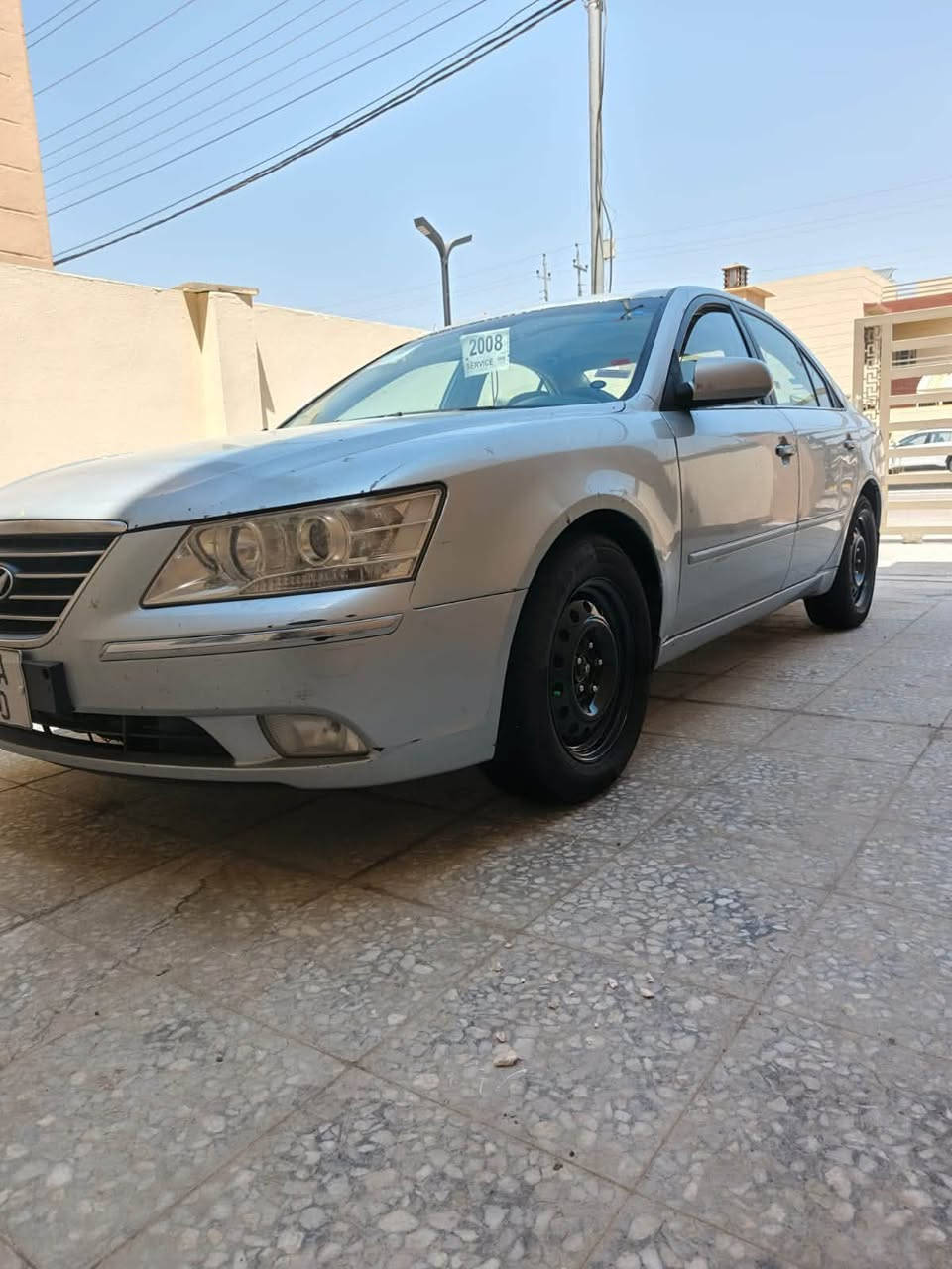 السلام عليكم توناته موديل 2006 وارد أمريكي  مكينه 6 سياره كير مكينه حاويه تخم تاير جديد حداديه امامي خلفي جديد رقم انيار  أربع ارقام  يساره مصبوغه عام سعر 70 وبيها مجال قليل قليل مكان فلوجه تصال ***********
