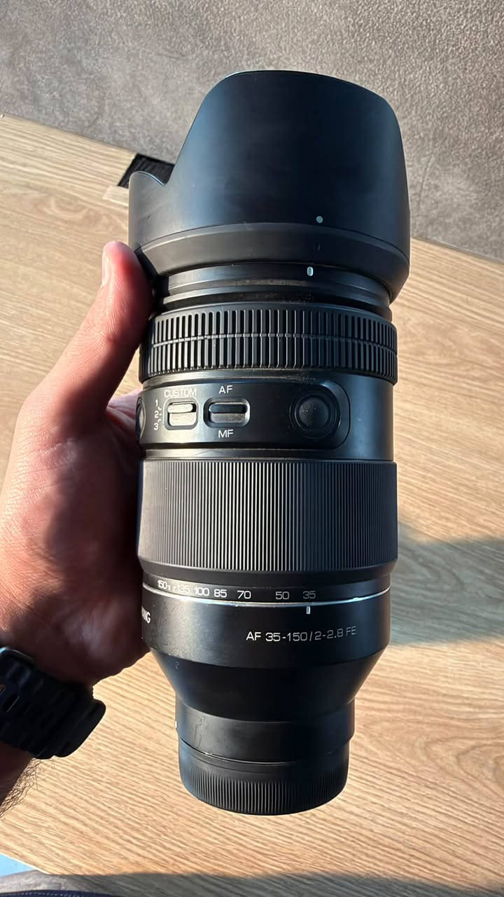 الاسعار :-
٤ عدسات للبيع (استعمال نظيف و النظافة موضحة بالصور) 

SAMYANG AF 35-135mm / 2-2.8 FE : 1,500,000
TAMRON 28-75mm F2.8 Di III VXD G2 : 950,000
SONY 85mm F1.8 FE : 450,000
SONY 50mm F1.8 FE : 150,000

مكاني (الديوانية)
توصيل متوفر لكل العراق و ضمان فحص و تشغيل 
للتواصل على الواتساب : 
***********
