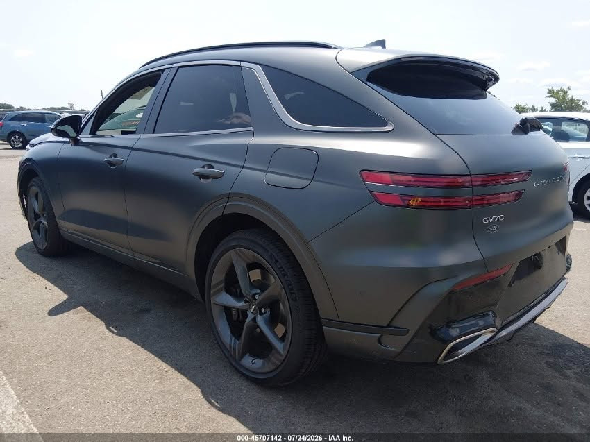 🔥 **إعــلان مــزاد الاثنين** 🔥

🚘 **النوع:** 2026 GENESIS GV70 3.5T SPORT PRESTIGE

✨ **الفئة:** PRESTIGE
✨ **المواصفات:** فول برستيج
⚙️ **المحرك:** 3.5L V6 توين تيربو
🚗 **الحالة:** تشتغل وتمشي
🎨 **اللون:** مميز، مطفي
📍 **موقع السيارة:** مزاد أمريكا – NC / LUMBERTON

🕓 **وقت المزاد:** 4:00 مساءً

🚢 **كلفة الشحن:**
من أمريكا إلى المنطقة الحرة – عمّان
**1,900$**

📌 **يُضاف باقي المصاريف بعد الشراء**

📞 **للاستفسار:** ***********

━━━━━━━━━━━━━━

📍 **عنوان الشركة – الفرع الرئيسي**
بغداد – المنصور – شارع البرج – مقابل التفاح الأخضر

📍 **الفرع الثاني**
بغداد – اليوسفية – السريع الدولي – مقابل الكراجات والشركات

📍 **الفرع الثالث**
الأردن – الزرقاء – المنطقة الحرة – شارع 19 جنوب

🔥 **اختيار مميز لمن يبحث عن الفخامة والأداء** 🔥
