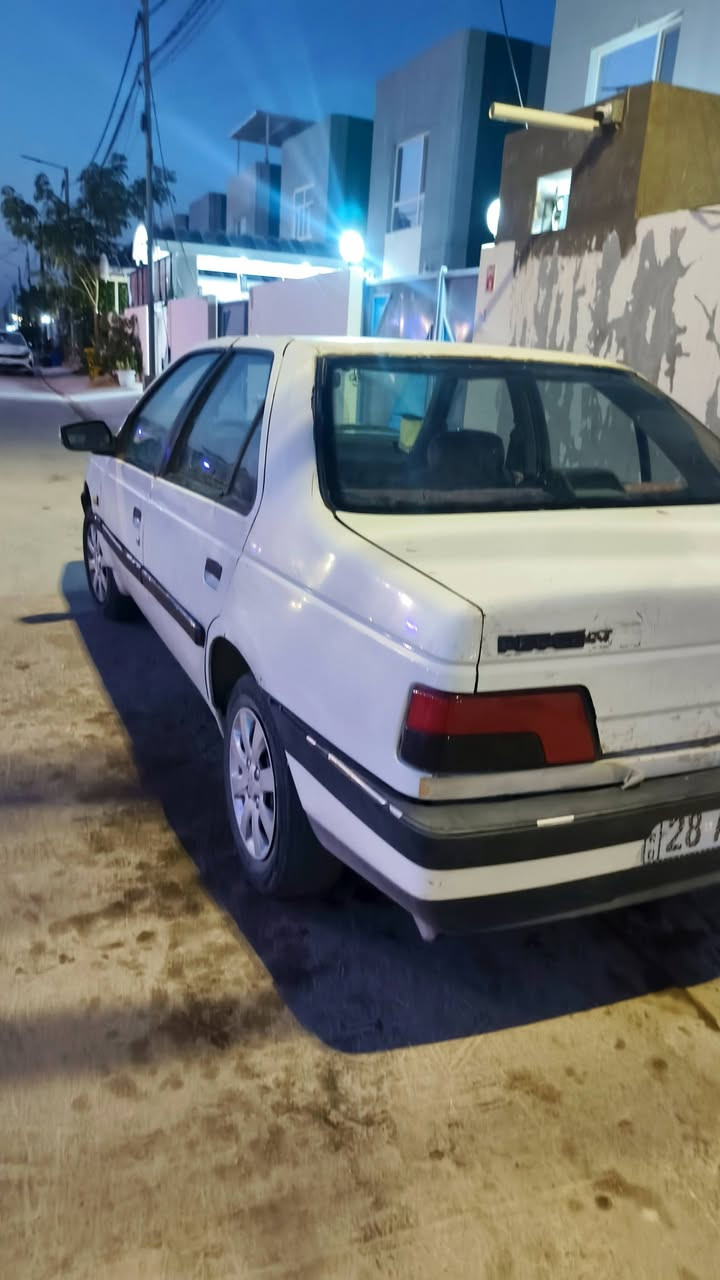سلام عليكم بيجو 405 2009 رقم انكليزي باسمي  سيارة بيه كازكيت ابيعك على هذه الوضع سعر 22 ورقه وبيه مجال بسيط
 *********** بي واتساب  العنوان قرية الغدير2

