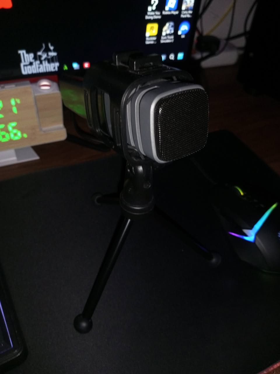 تجميعة • RTX 2060 • شاشة 27 مقوسة 144Hz