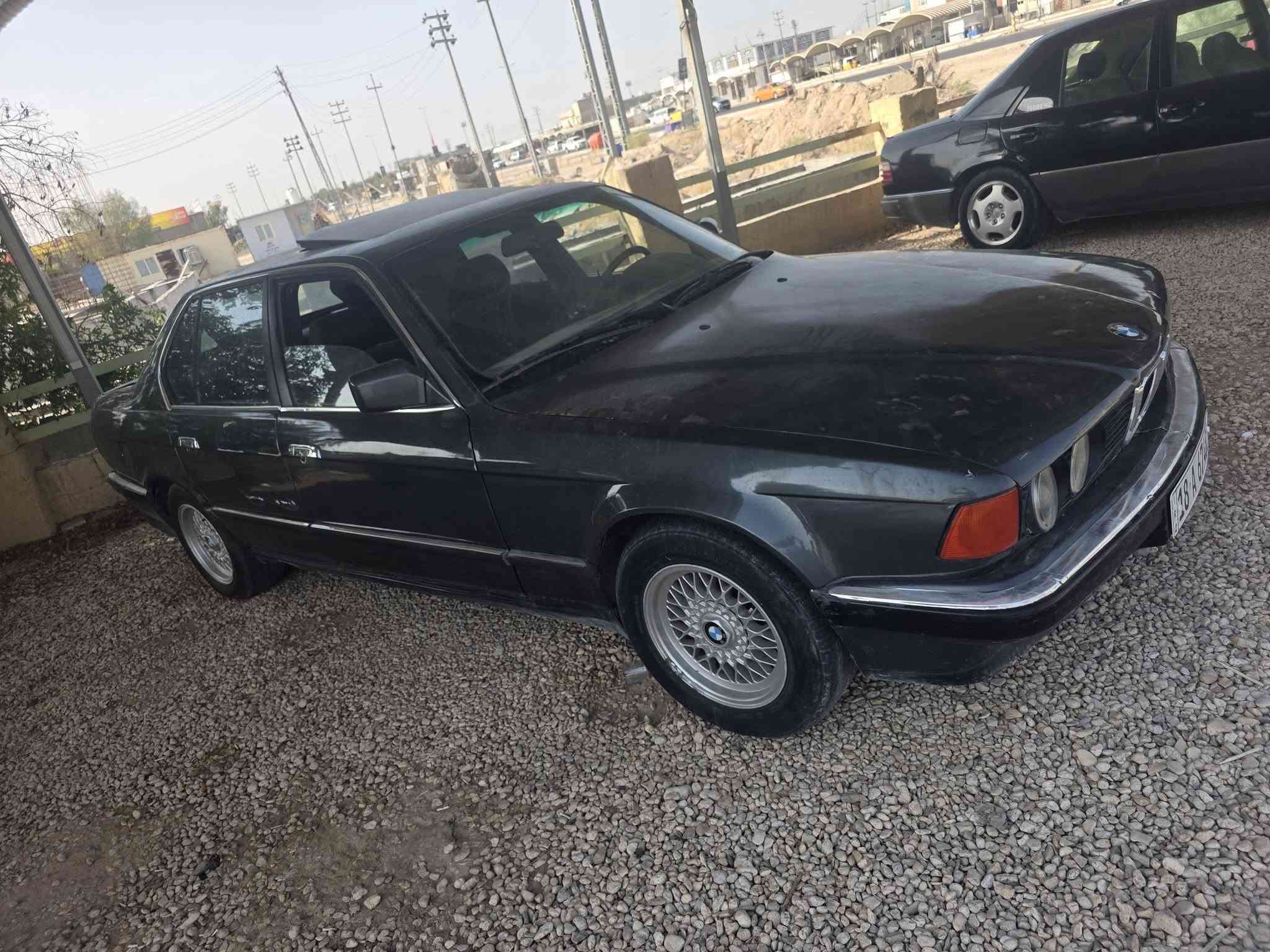 سلام عليكم بي ام حجم ٧٣٥ رقم بابل انكليزي رقم سنويه جدد تحويل مباشر مكان النجف الحيدريه ***********او***********.      السعر ٣٥ورقه مكينه تعبانه سياره نظيفه كلش كلش فول فول
