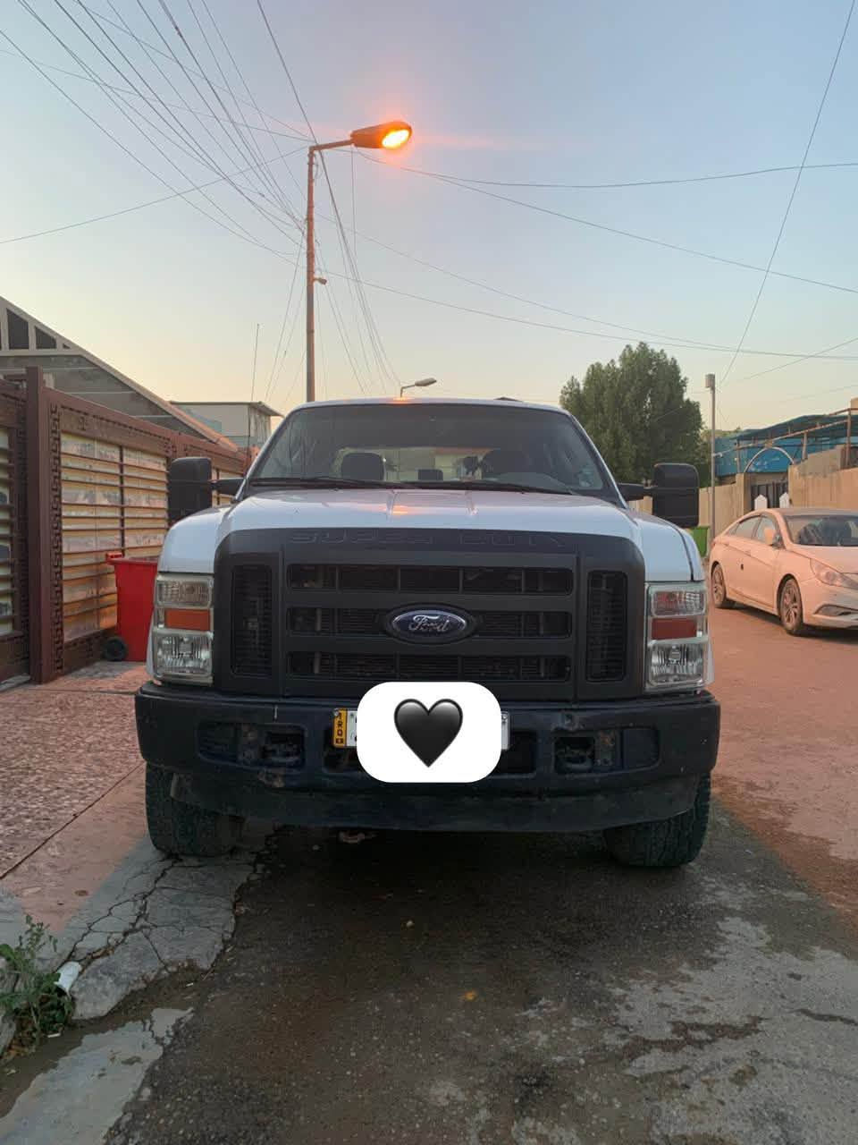 🔰فورد اف 350 موديل 2008 

♦️التفاصيل:-
• محرك 10 سلندر
• بانزين
• ⁠بدون ضربه ولا صبغ 
• ⁠كهربائيات وكير ومكينه وصدر كلها مكفوله
• ⁠بيها فقط جوزة التبريد عاطله
• ⁠رقم اربيل
• السعر 95 ورقة

📍مكان السيارة بغداد

📞واتساب ***********
