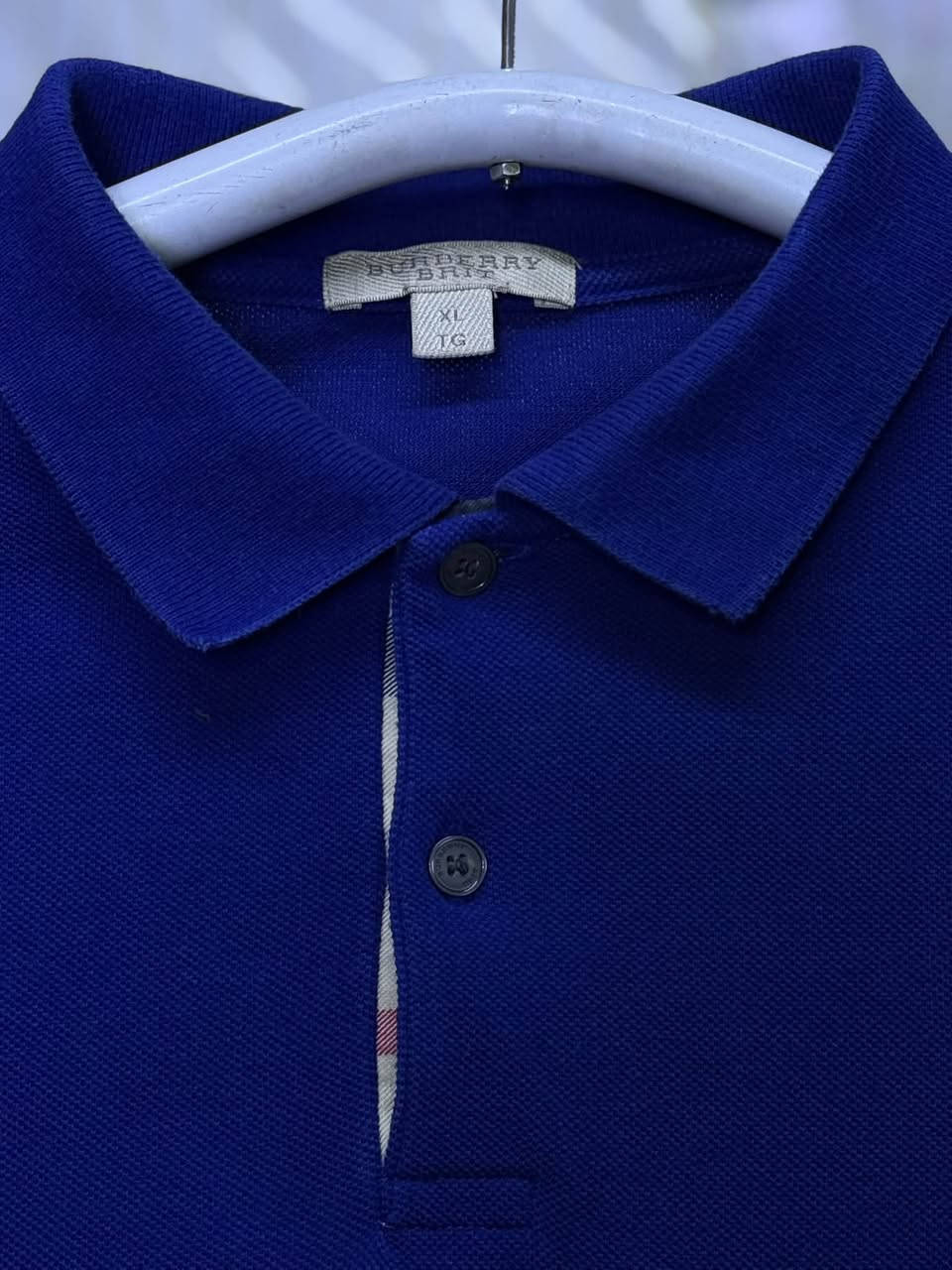 تشيرت . ماركه  ( بربري ) 
قياس.  XL سلم
عرض الصدر 58
النظافه 💯/💯  

يوجد توصيل 🚚 (بغداد -محافظات )
☎️رقم الهاتف :***********

للحجز -دايركت
