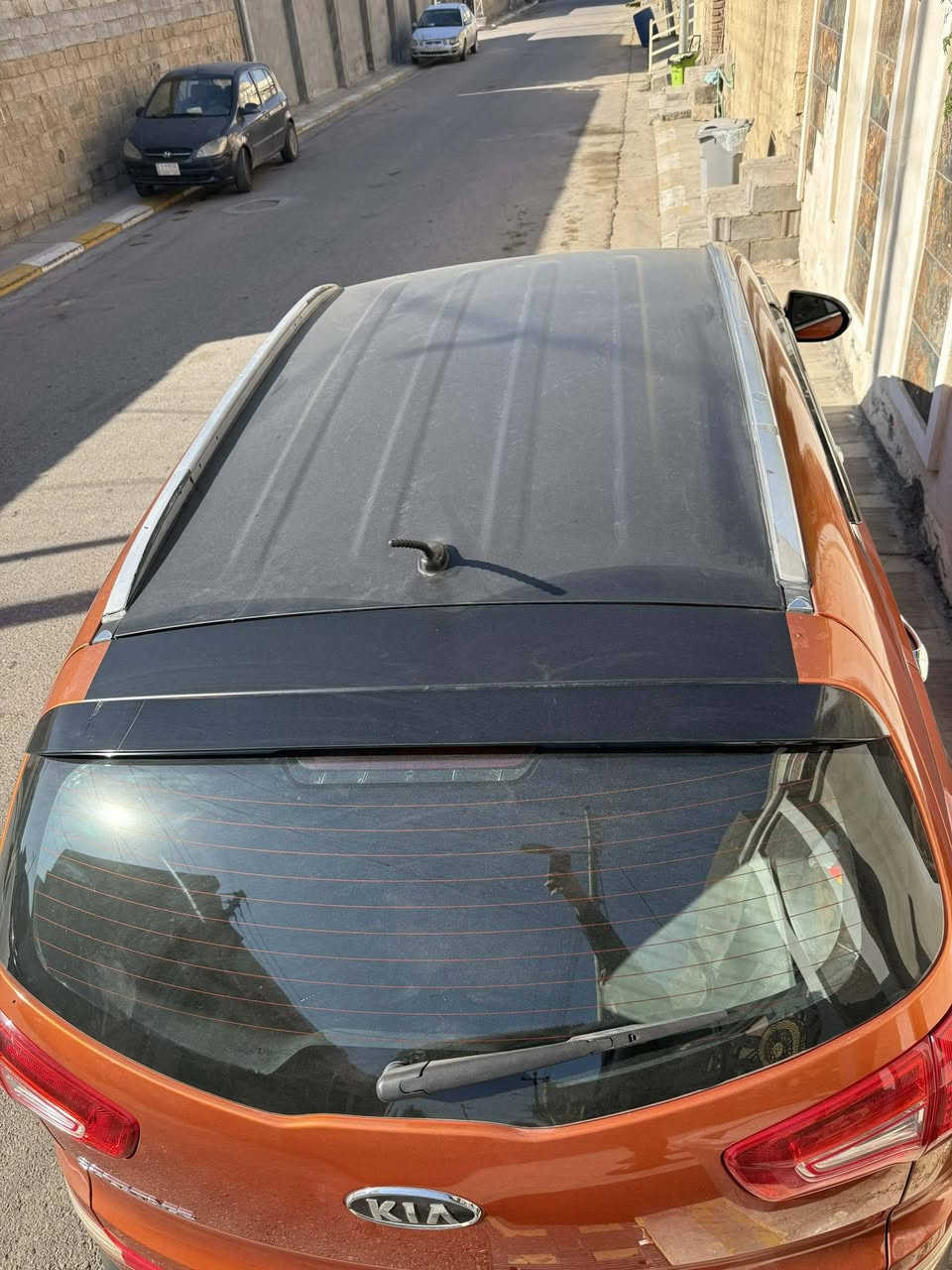 سلام عليكم للبيع او مراوس بأحدث سبورتج ٢٠١١ رقم أربيل بأسم عربي مكفوله عدا بارد قليل مكانين كير محرك حداديه تبريد شرط السعر ١١٨ هاتف *********** مكان السيارة الفلوجة

