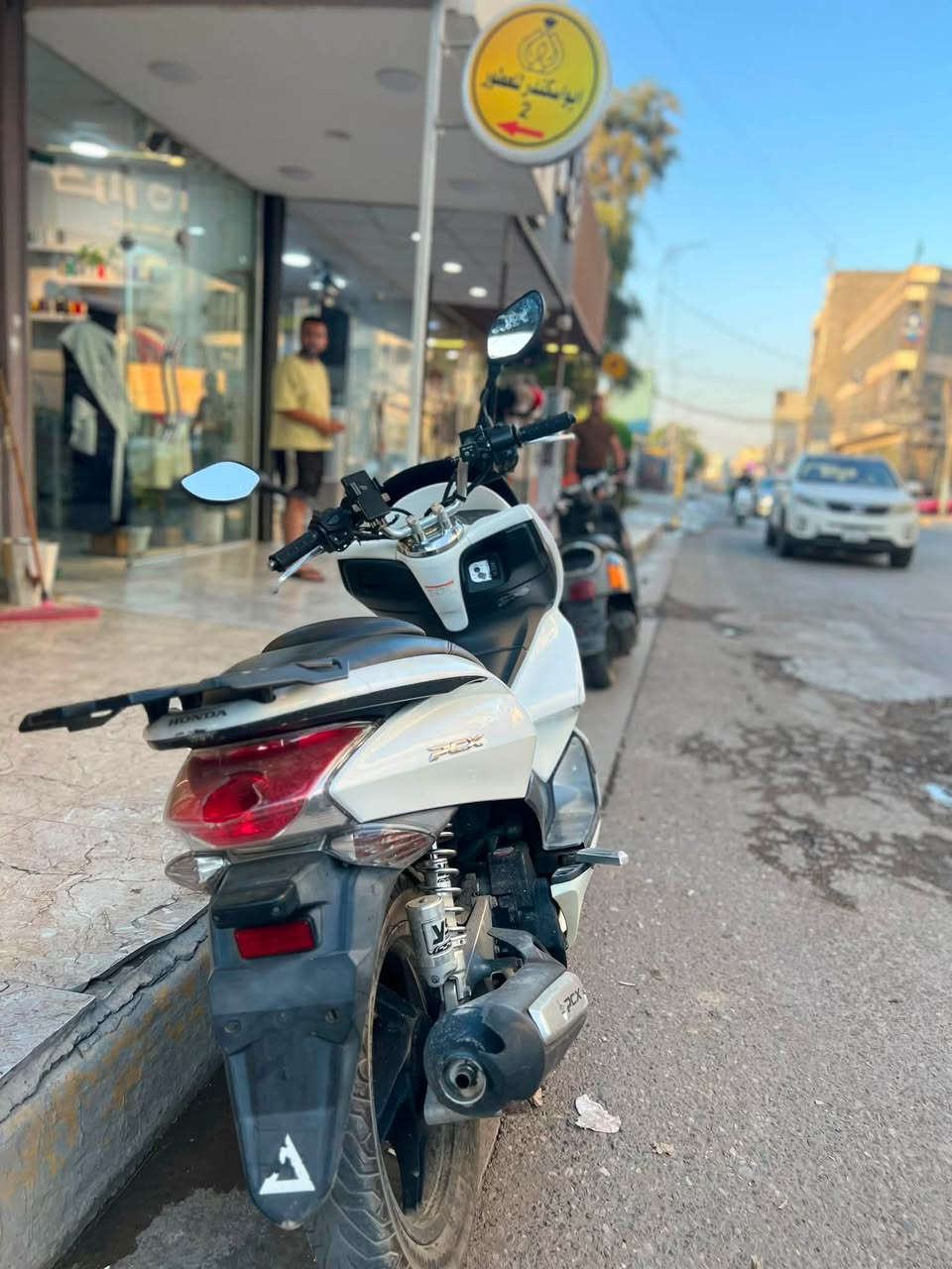 سلام عليكم دراجه pcx جيل اول يابانيjf دراجه كفاله كشر ومحرك بلادي كلها شغاله حساس ازدحام حساس ستان كلها بلاديه مكاني بعقوبه شارع طابو الشراي يتصل ***********سعرها 1950 بيها مجال
