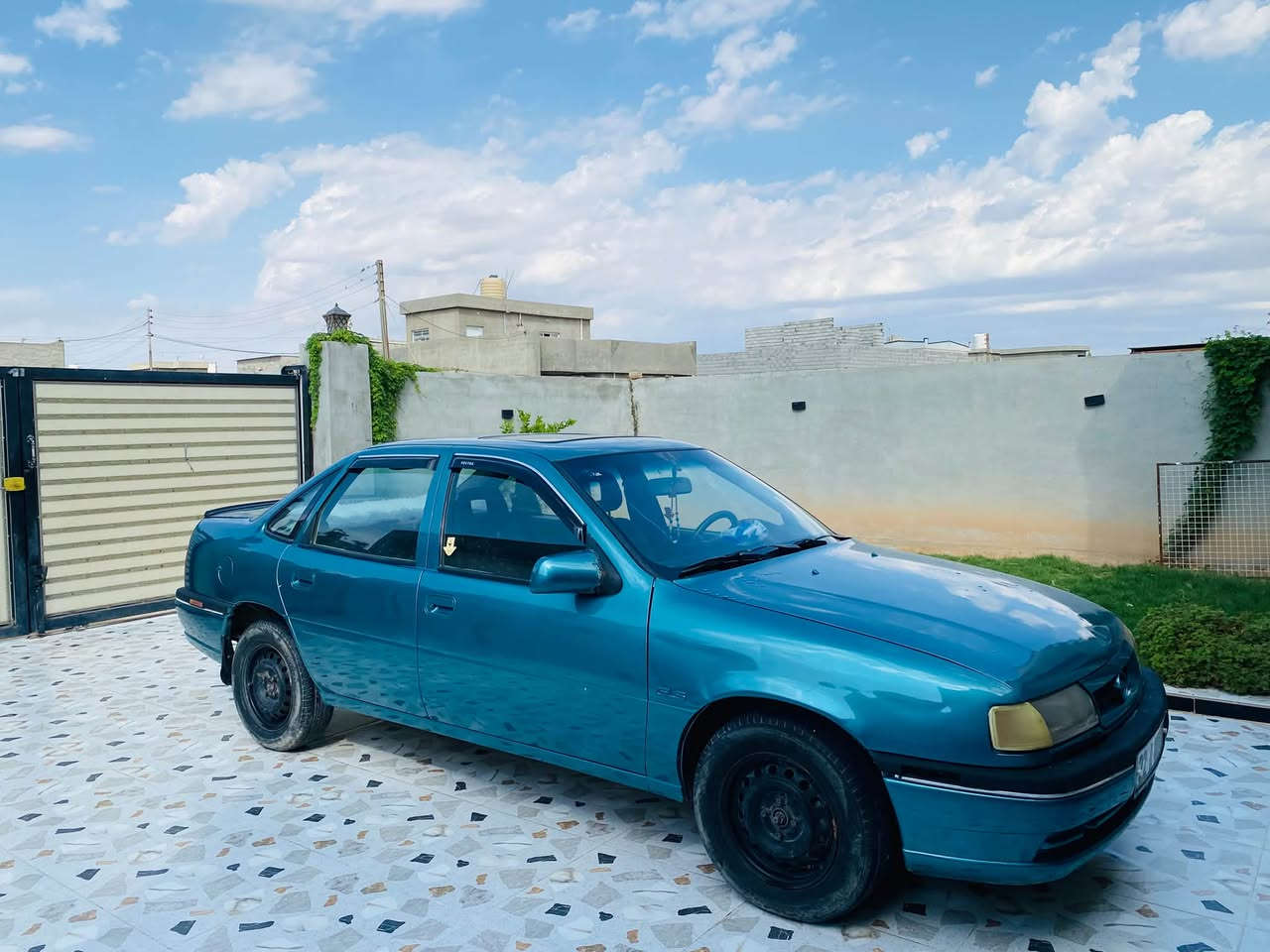 للبيع اوبل فكترا حجم 20موديل 93سنويةًلل2031وهزة جديدباسمي شرط محرك وكير وهلالات على بلاد بدون تعمير صدر كلة جديد مسوي ماناقصها الف دينار سعر 44 لاتصال***********
