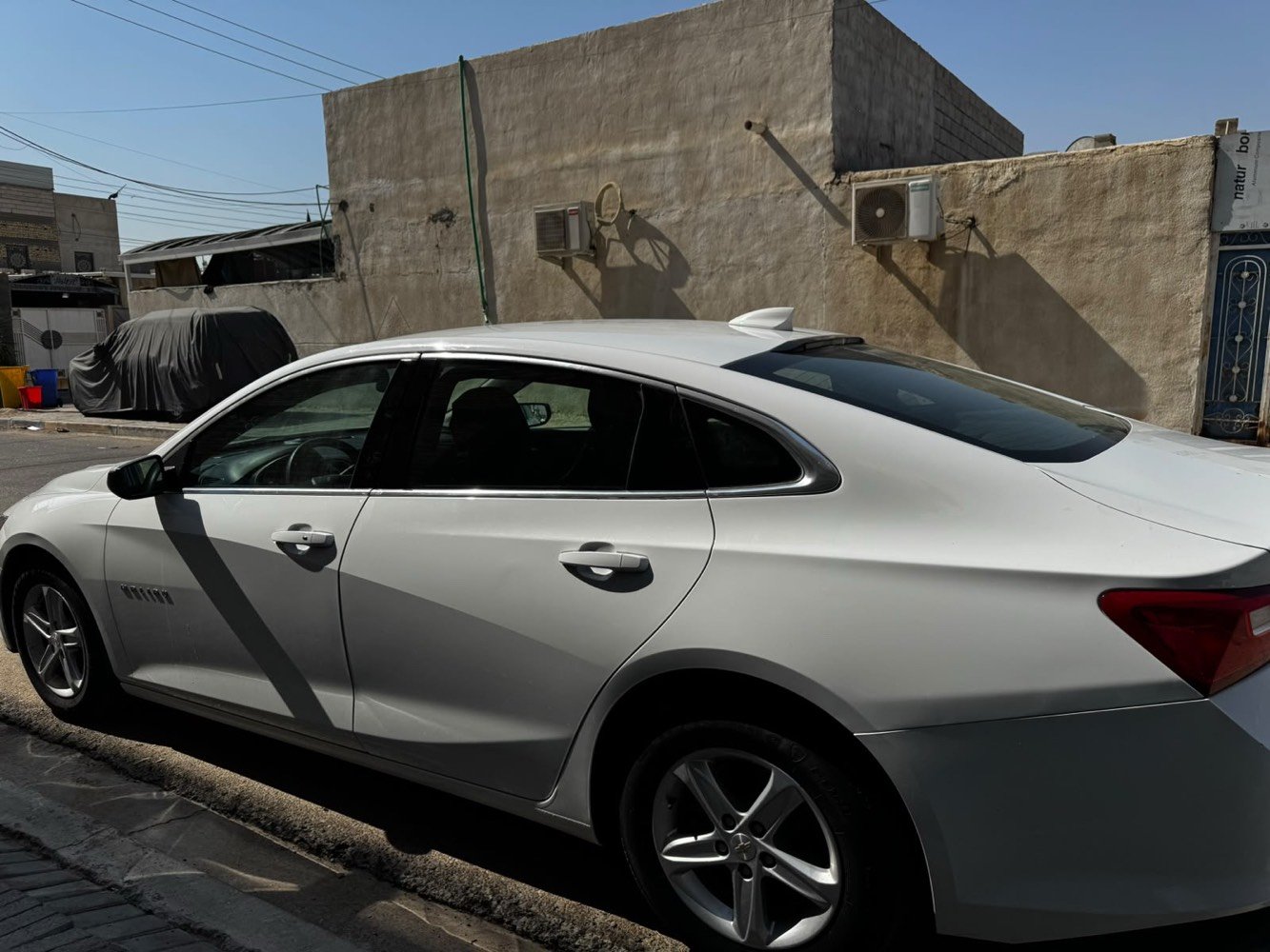 ماليبو رقم بصرة حره موديل 2024 بأسمي الفئة  LT حادثها فقط باب جنب السائق تبديل  عداد المسافة 66000كيلو 
تحويل مباشر المبلغ المطلوب 125$
وبيها مجال قليل السيارة بحالة ممتازة 
العنوان البصرة حي المهندسين 
للاستفسار ***********