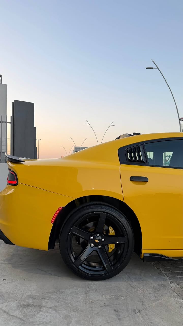 جارجر 2018 وارد كندي لون ليموني بلاد 
حادثه بسيط بدون دواخل مواصفات sxt رقم اربيل خصوصي تريد تحويل وكاله انه حاضر سنويه جديده 
سياره جاهزه من كلشي بدون نقص بيه صبغ بنيد وجاملغ ايمن وباب الصدر بدون تكم ولا شىاصي ولا لغود وسعر مناسب 185 وبيه مجال للشراي 
***********
*********** البصرة, العراق

