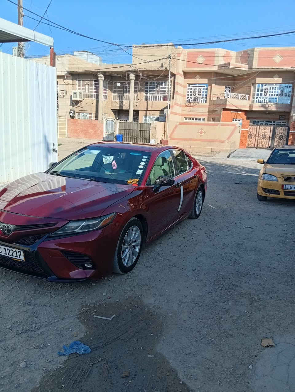 البيع كامري موديل 18 فول عداه الفتحه رقم دهوك هزه جديده حادث بس بنيد بدون ايرباك السعر  145//////مكان بغداد ***********
