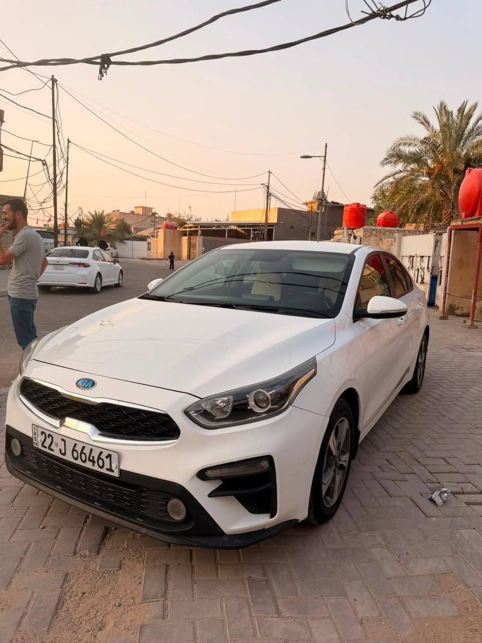 سيراتو موديل 21 اربيل وكاله بسمي خليجي بيهه دحكات وصبغ بدوسه اليمنه دواخل لونين بيجي واسود سياره جاهزه حداديه وتخم تاير ومكينه وكير على لبلاد اشاير بلمري تبريد قطعتين السعر 145 وبيهه مجال الي يشوفهه غاليه عليه يدعينه برزق مكاني بصره ***********
