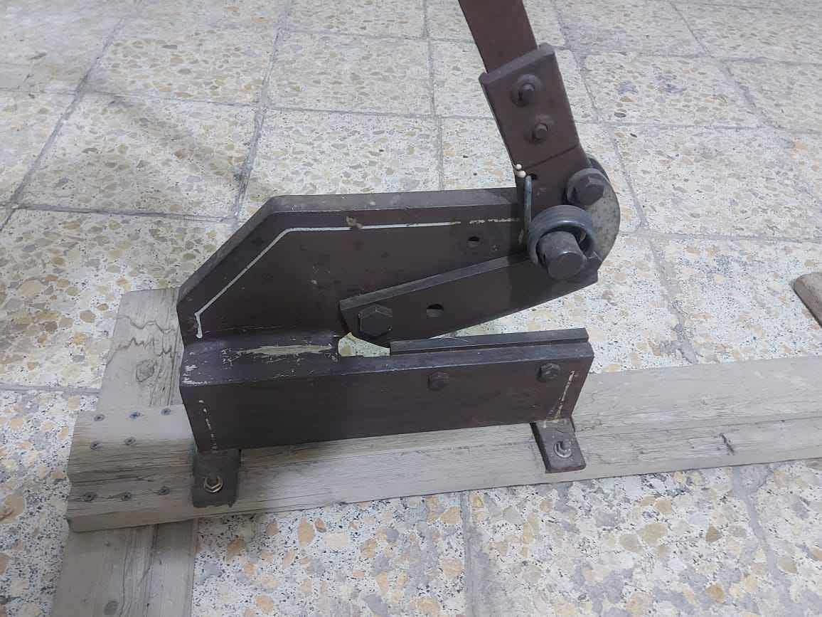 مقص حديد قوي البيع سعر 120  
‏‪***********‬‏ رقم هاتف ناصرية, ذي قار
