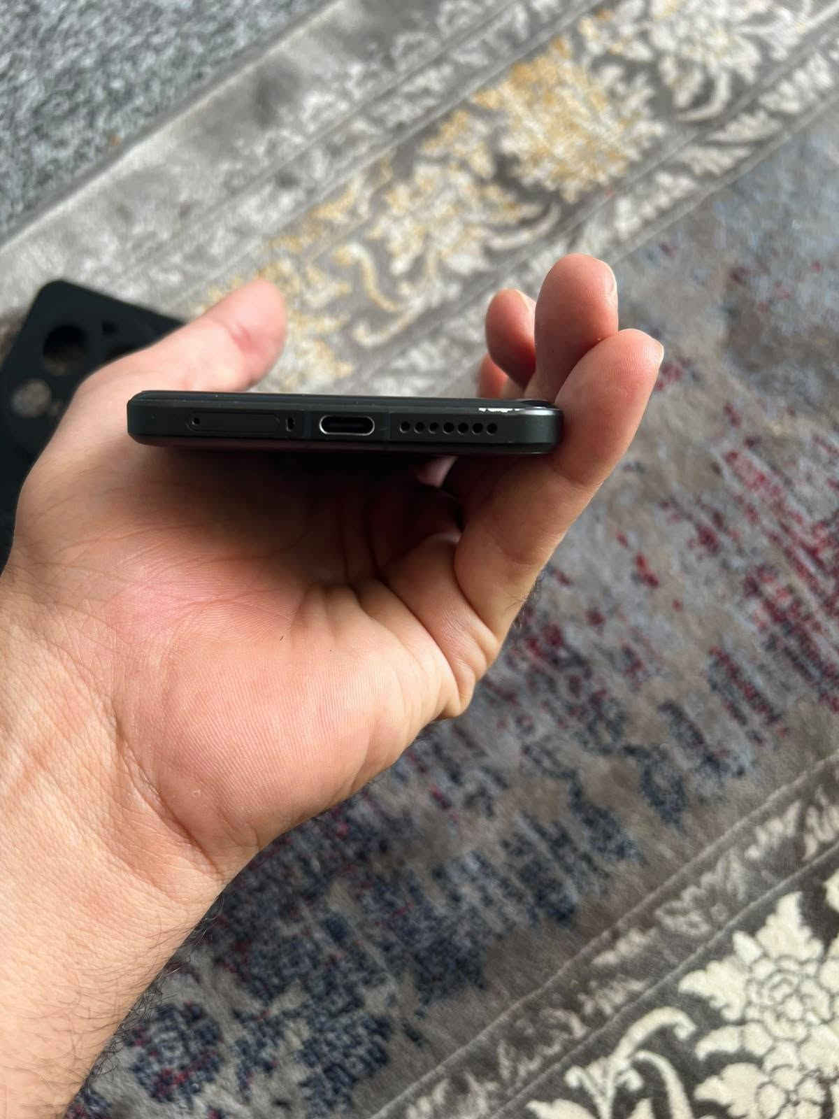 💥 Xiaomi 15 Ultra 💥
گلۆبالی ئەسلی
تاکە مۆبایل بێ خاڵی لاوازی

 %٩٦خاوێن نەکراوە بێ عەیب 
بەهەمو شەرت و زەمانێ تا یەک هەفتە
شەحنو کەڤەری لەگەلەدرعی پشتو پێشی لیدراوە 
بەس کارتۆنی لەگەل نیە

🌟🟣💾 ڕام   16+16  
🌟🟣📟 زاکیرە    512گێگا                
🌟🟣⚙️ پرۆسیسەر    snapdragon  8 elite +gaming
chipبەڵای سەرعی      
🌟🟣🎮 بۆ هەموو یاریەک  120fps ئەدا بە 2k
🌟🟣📷 کامێرا       200mp. 120X zoom  کامیرای زۆر جوان     
🌟🟣🔋 پاتری     5410 و   90وات   
🌟🟣 🌊 دژە ئاو   ip 68 تا قوڵی ٢ مەتر بۆ ١سەعات
🌟🟣📲شاشە  2k      120hz    زۆر نایاب      
🌟🟣 💵  نرخ   599$  قفل سعر سابت

Tele : *********** وەتسئەپ أربيل, العراق

نص مكتوب في الصور:
- 12:56 96% Xiaomi HyperOS 3.0.302.0 Device name Xiaomi 15 Ultra Storage 51.7GB/528GB (16GB with storage extension) OS version 3.0.302.0.WOAMIXM.C09 Android version 16 BP2A.250605.031.A3 Android security update 2026-07-01 Detailed in and spe
- 12:57 96% Detailed info and specs RAM 16.0+6.0 GB CPU Snapdragon 8 Elite Mobile Platform Octa-core Max 4.32GHz OS version 3.0.302.0.WOAMIXM.C09 Android version 16 BP2A.250605.031.A3 | Android security update: 2026-07-01 Model 25010PN30G Baseband version MPSS.DE.7.0-GLB-133b187814 Kernel version 6.6.118-android15-8-ge56cf6b09cca-ab15511674-4k