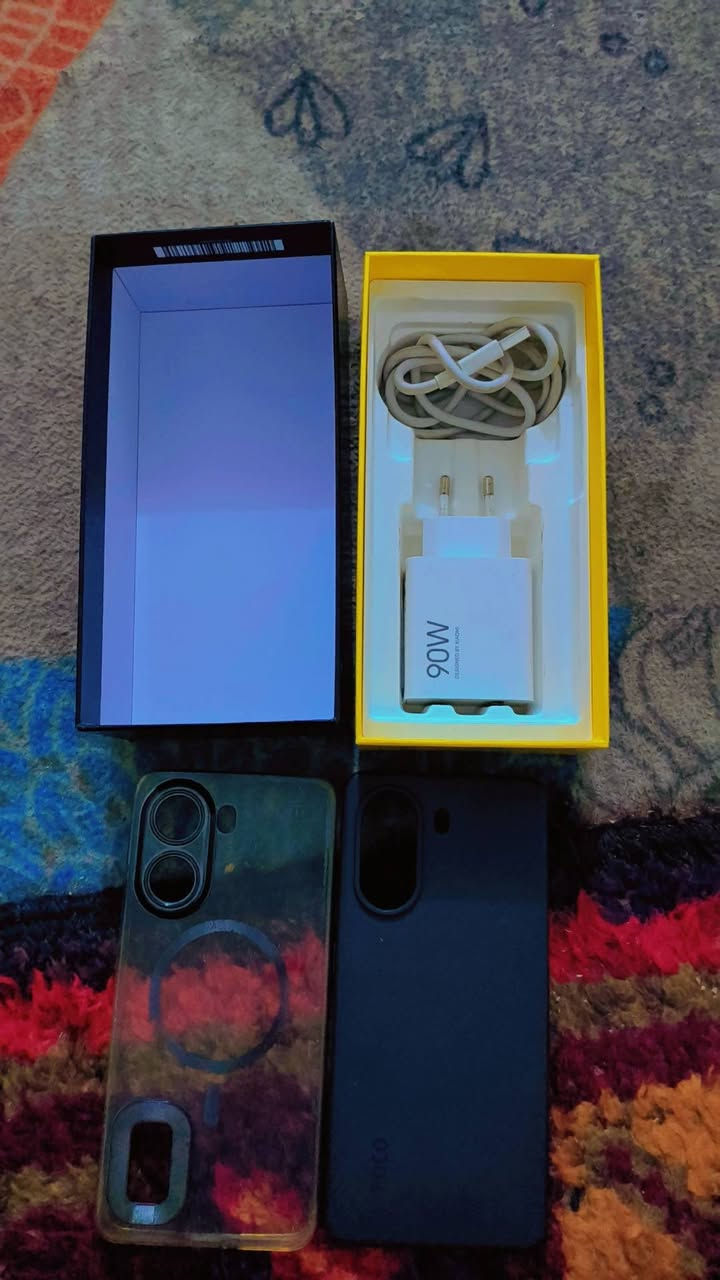 جهاز POCO X7 Pro لون اسود ذاكره 512 والعشوائيه 12
الجهاز كل نضيف وبطاريته 97% الجهاز كلش حلو وقوي ب الالعاب وببجي 120فريم بكل سلاسه ومابي اي لاك  بس بي فطر ب الشاشه  مثل مموضح ب الصوره وممأثر ب اللمس وكلشي طبيعي تحطله لزكه اصليه وماعلي شي ويجي وياه كارتونه مالته وشاحنته الاصليه  
السعر 260 وبي مجال قليل للاستفسار اكثر *********** وبي واتساب الرقم

نص مكتوب في الصور:
- حماية البطارية معلومات البطارية صحة البطارية ٩٧٪ الدورات ٣٨٨ بيانات التصنيع أبريل ٢٠٢٥ أول استخدام: سبتمبر ٢٠٢٥ حماية شحن البطارية شحن كامل حماية البطارية لتمديد عمر البطارية، سيتوقف الجهاز عن الشحن عندما يصل مستوى البطارية إلى ٨٠٪ وسيقوم بالشحن الكامل فقط عند الجدول الزمني الشحن الذكي لإطالة عمر البطارية، سيتعلم النظام كيفية شحن جهازك ويتوقف عن الشحن عندما تصل نسبة البطارية إلى ٨٠٪ في الحالات المناسبة.