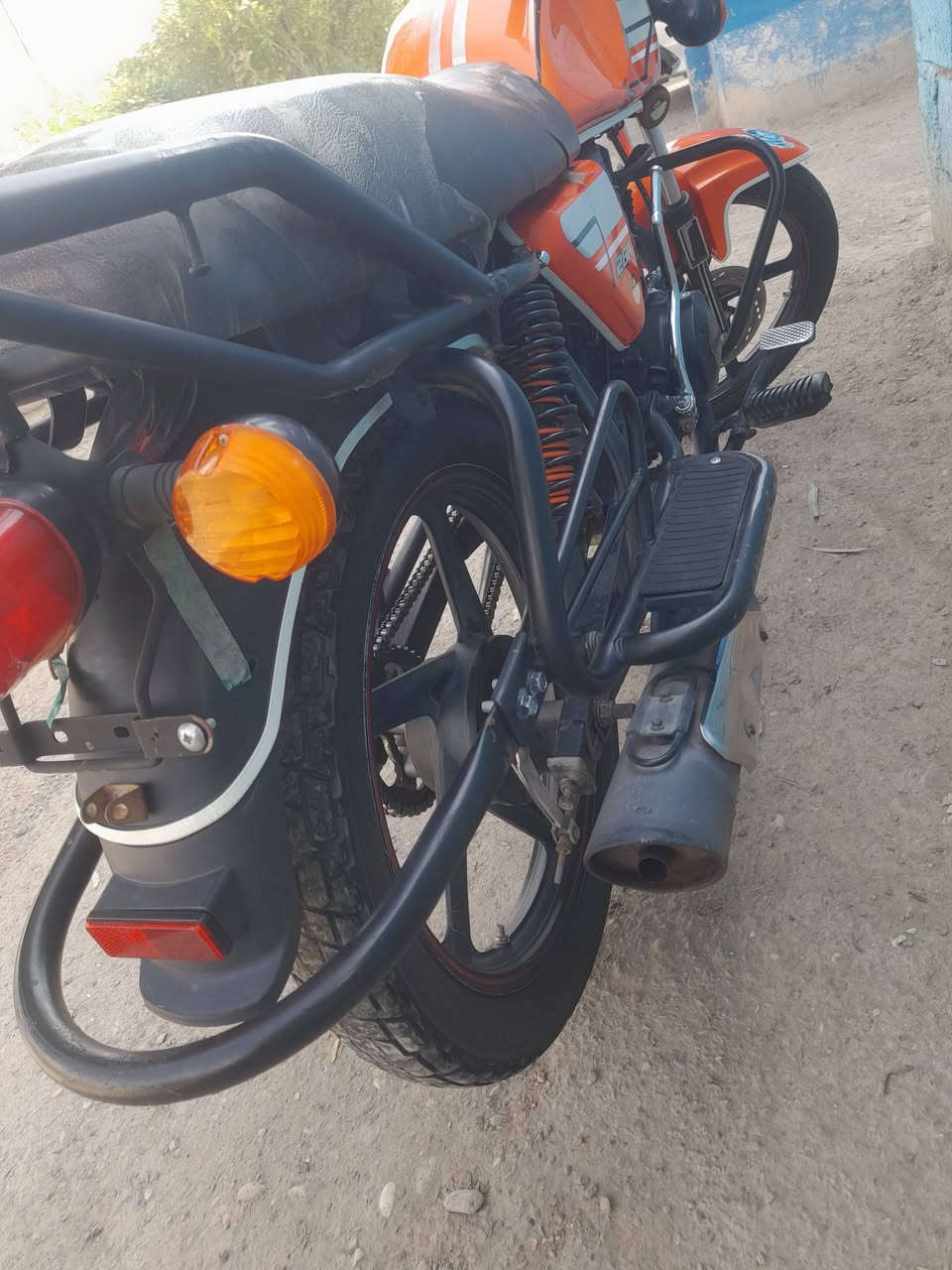 السلام عليكم
دايوان 2022 للبيع 🏍️
الدراجة خير من الله ومرتبة، ونقوصاتها قليلة، مال جناي وسياقتها ناعمة.
السعر 1,150,000 وبيها مجال.
كلشي بالدراجة واضح وما أريد أغش أحد، وإذا تريد تفاصيل أكثر تواصل وياي وأوضحلك كلشي قبل لا تتعنى وتجي.
وبالنسبة للسعر، إذا شراي منختلف إن شاء الله 🤝
📍 الموقع: شهربان
📱 واتساب فقط: ***********
