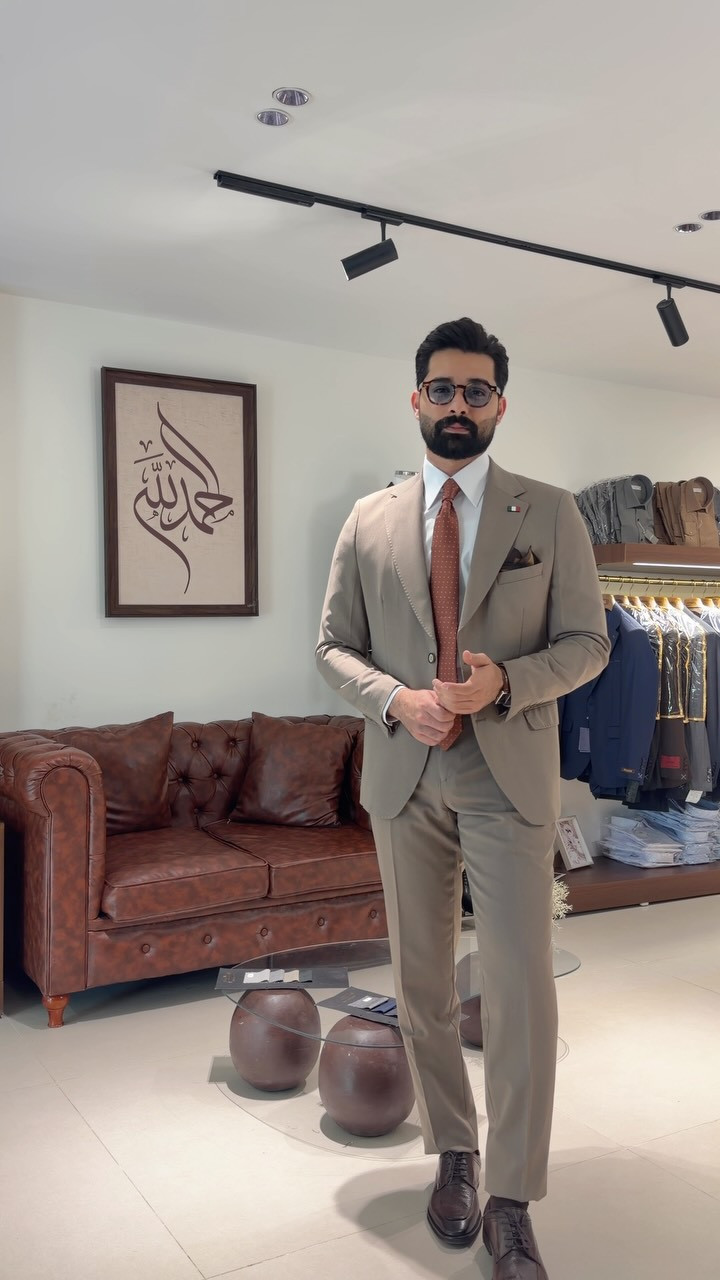 علق *تم * يوصلك السعر دايركت 📥 
-
بدلة مميزه بتصميم حصري من وكالة 96 🪡

القياست :46 -48 -50 -52 -54 -56 -58

للحجز والاستفسار مراسلتة الصفحة او الاتصال🚚

‏‭***********‬
