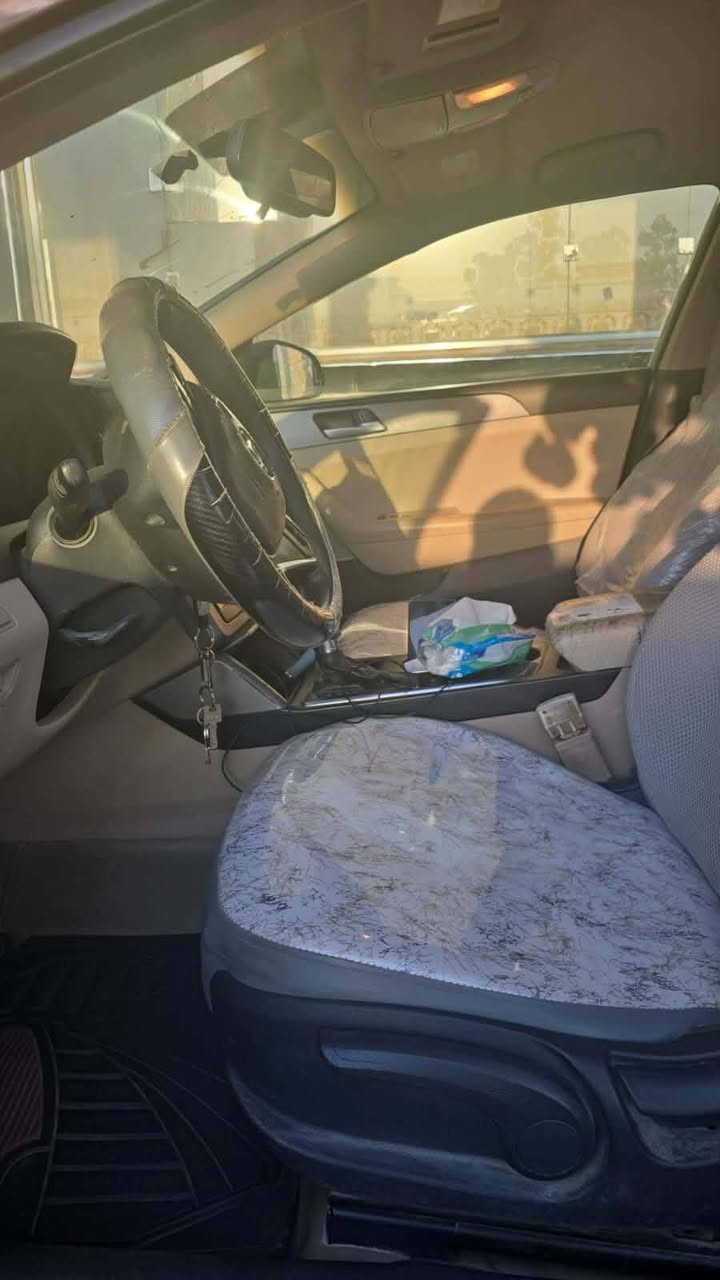 السلام عليكم سياره سوناتا للبيع موديل ٢٠١٦وارد امريكي حادث جاملغ وباب بسمي تحويل ثاني يوم تبريد ثلج حدادي فول تأثيرات جدد مكينه فول كير شاصي مكفولات السعر ١١٠ وبيه مجال رقم موبايل ***********
