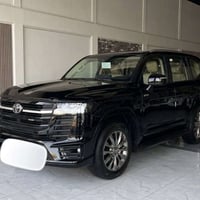 لاندكروزر GXR • ٢٠٢٤ • ماشيه ١٠٠٠