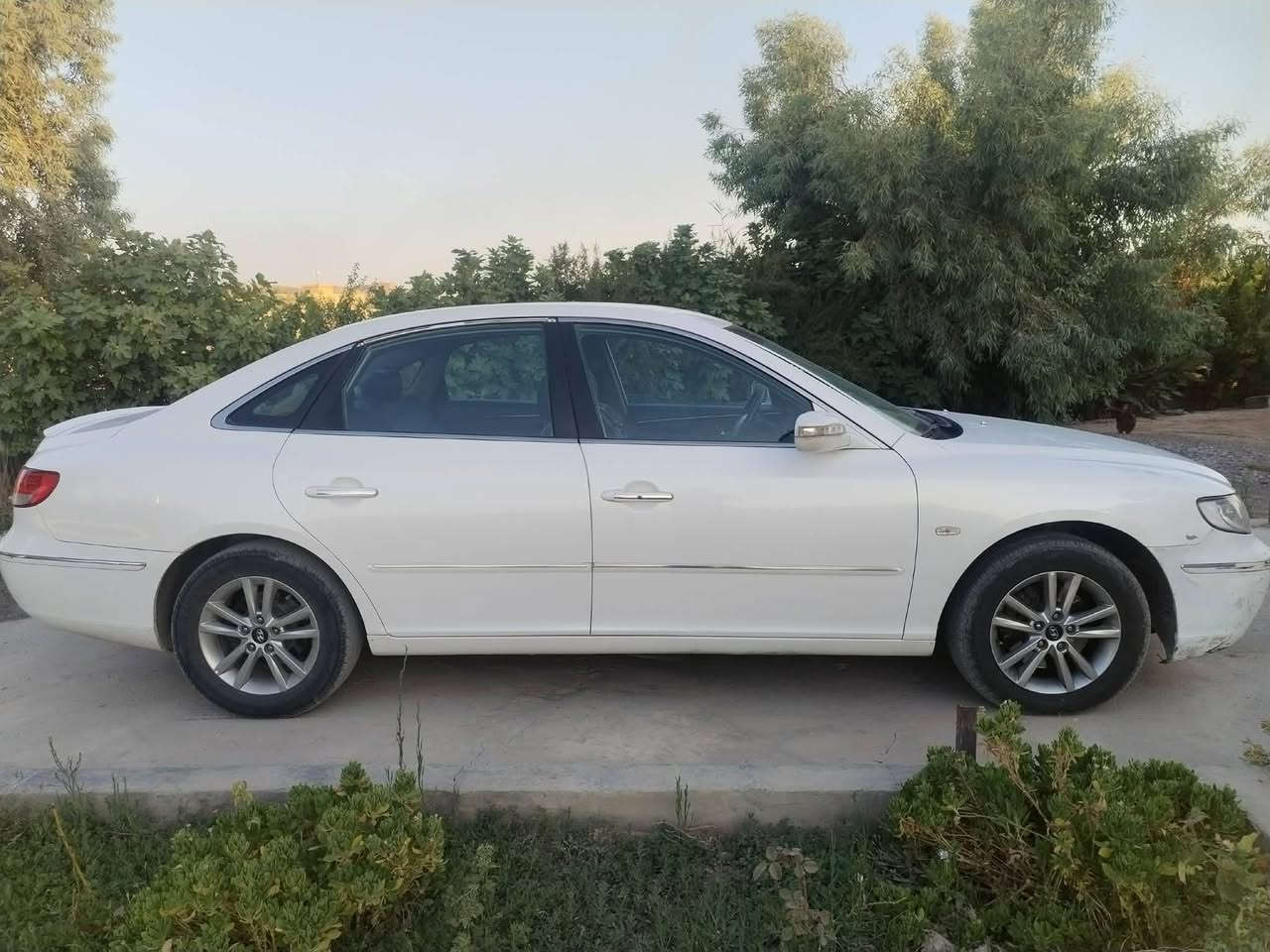 السلام عليكم هوندا ازيرا ٢٠٠٩ سياره ليبل واحد بدون صبغ وبدون حادث وضع شركه محرك 6 2700  محرك كير مال كصه جدد المرغوب سياره خير من الله نشاط فول تخم تاير صدر خلفي امامي جديد تبريد شغال سنويه ل 30 بسمنه رقم دولي اسعر 90 وبيها مجال بصيط سونار موجود‏‪***********‬‏
