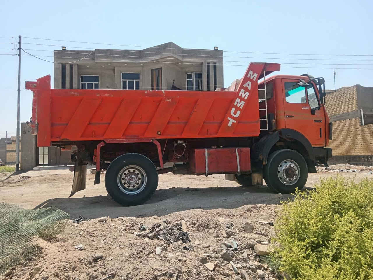 بي ٧٩ • مكينة ٨ • شاصي مكفول