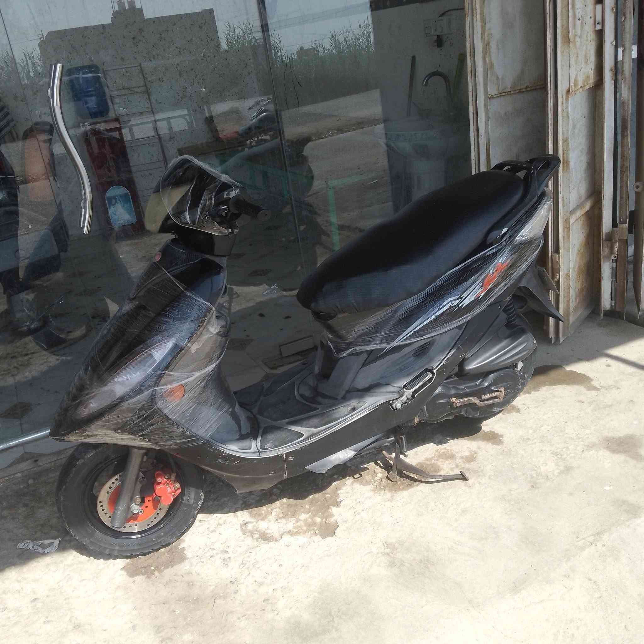سلام عليكم دراجه جي فور لبيع برغي ما مفتوح بيه كهرباياته شقاله جاهزه سعر 375وبيه مجال لشراي مكاني قلعه سكر ***********

