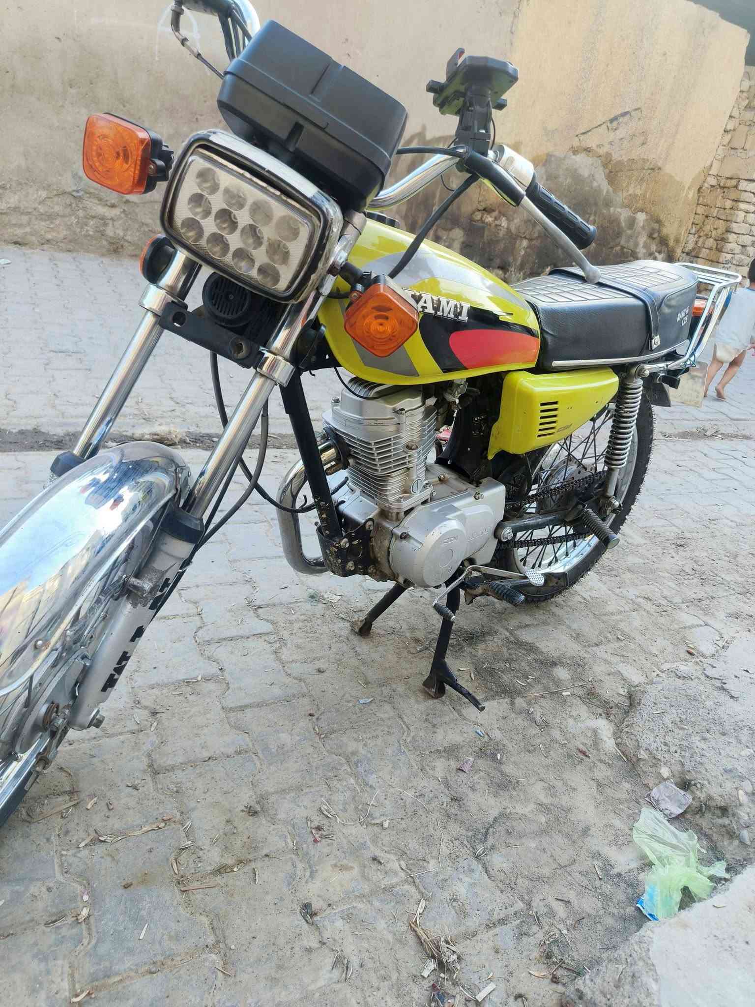 اربعه كير نامه امتياز موديل 22 اوراق اصوليه دراجه نضيفه عوزها باتري وتفيلس 
السعر 700 وبيها مجال مكان كوت زويريجات 
***********
