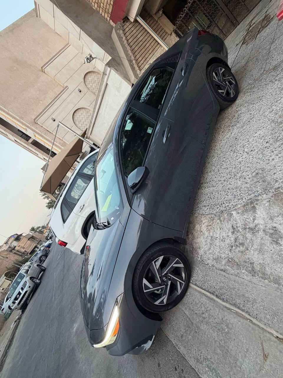 النترا موديل ٢٠٢٥ سبورت زيرو 
بصمه 
تشغيل عن بعد 
لون سمنتي الجديد 
حادث جاملغ و بنيد و تصليح بسيط بجسر الجاملغ 
ماشيه ٨٠٠مايل 
السعر ١٢٢ وبيه مجال حك الجيه 
ويل مال فول 
رقم فحص تحويل ثاني يوم 
بغداد شارع فلسطين خلف مول النخيل 
***********
*********** بغداد, العراق
