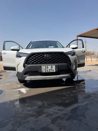 كورولا كروس • هايبرد • ماشي أقل ٢٠ ألف