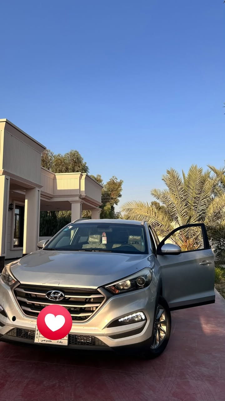 السلام عليكم  ..  للبيع توسان 2018 امريكي🚘

محرك2000 gdi(مفتوح مبدل يطق ) مكفول من تنقيص وتبخير  والدوانز
سيارة نظيفه ماشيه 64 ميل
مواصفات شاشه كبيره تدعم ابل كار بلي
كامره خلفيه
تدفئه كشنات
كرسي سايق كهرباء
السياره  مابيها اي ضربه ولاقطره صبغ فقط خشم البنيد ضرر بسيط
عنوان سيارة  بغداد اليوسفية
***********
