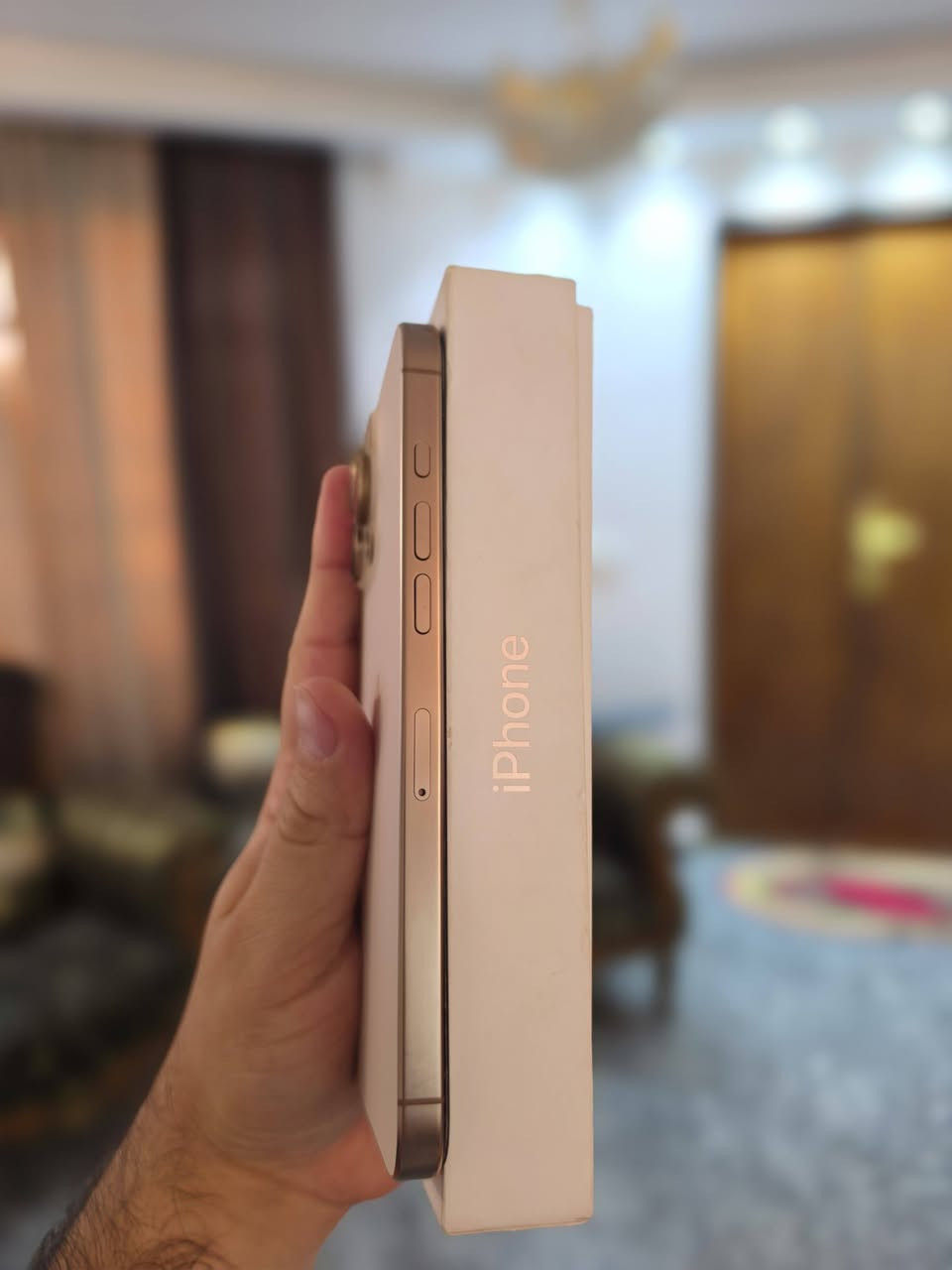 ايفون ١٦ بروماكس
ذاكره ٢٥٦
شرق اوسط وكالة ماستر 
بطاريه ٩٢
الجهاز نظيف مكفول زلغ مبي 
السعر 1300 وبي مجال بسيط
عنواني بغداد 
للتواصل  *********** واتس اب او اتصال

