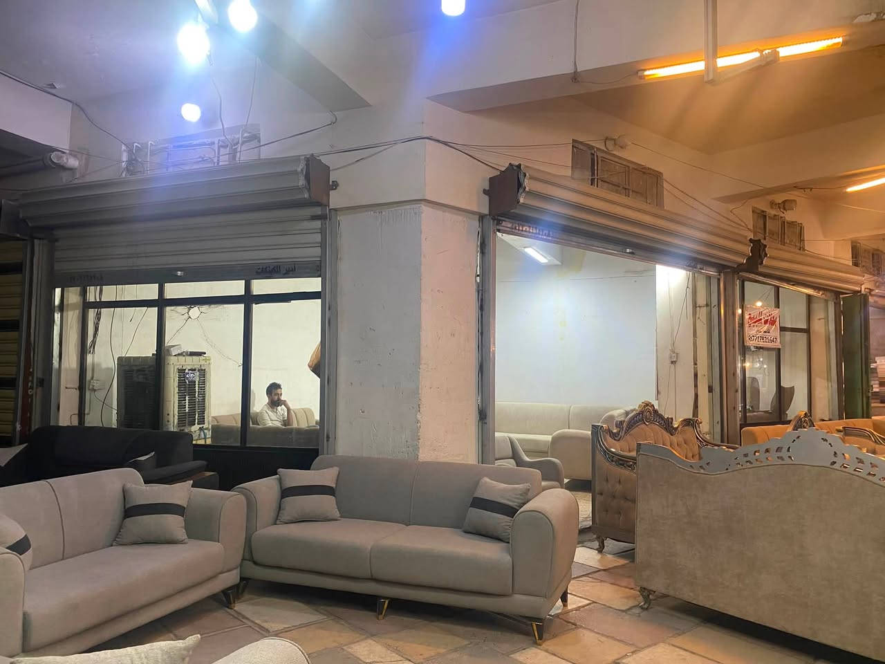 محلات للبيع موقعهن بغداد المشتل شارع الجامع اول محلين ركن الاستفسارات ***********

